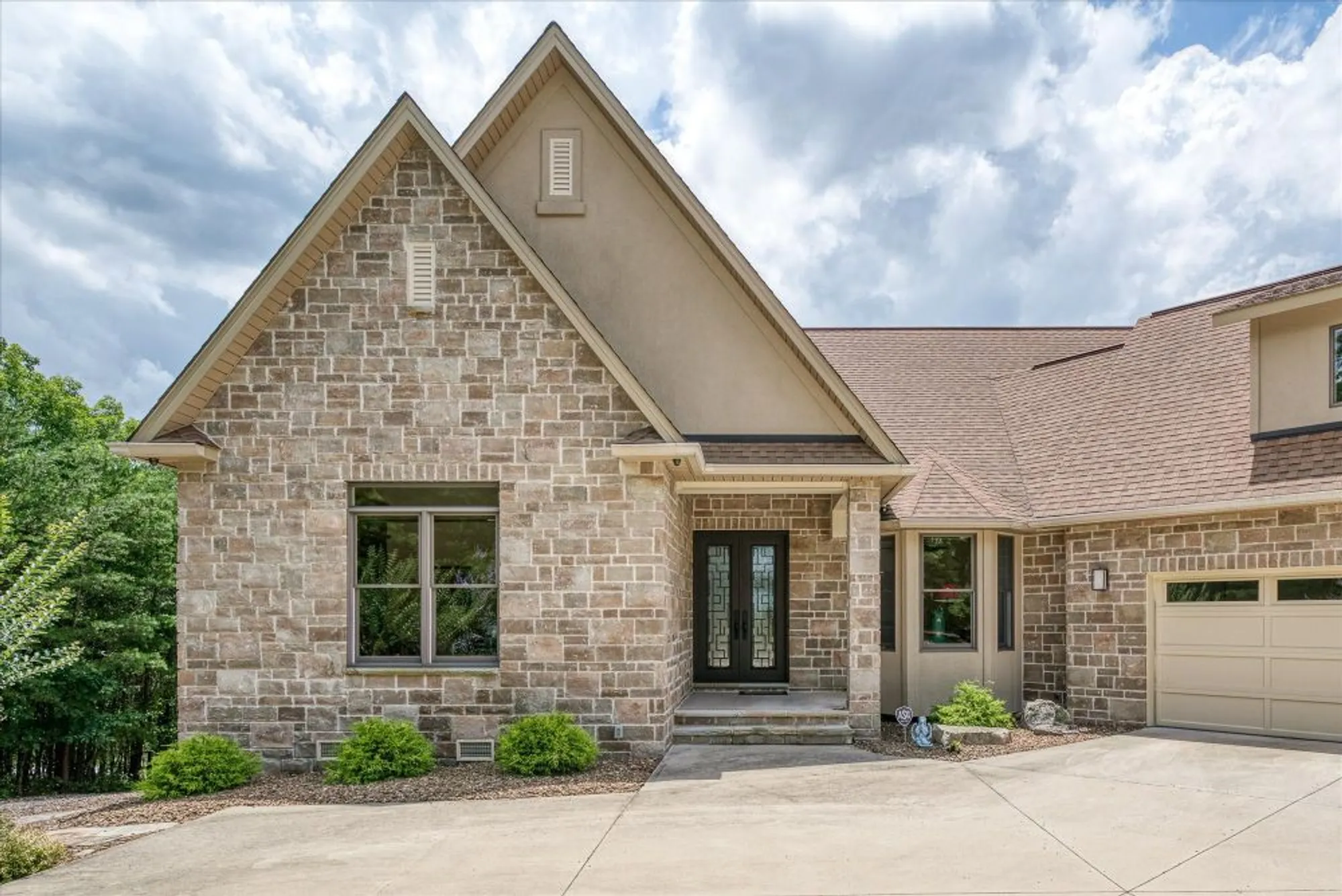 Property Slideshow image 22 of 81 | 61 bluff view ct, Crossville, TN, 38558