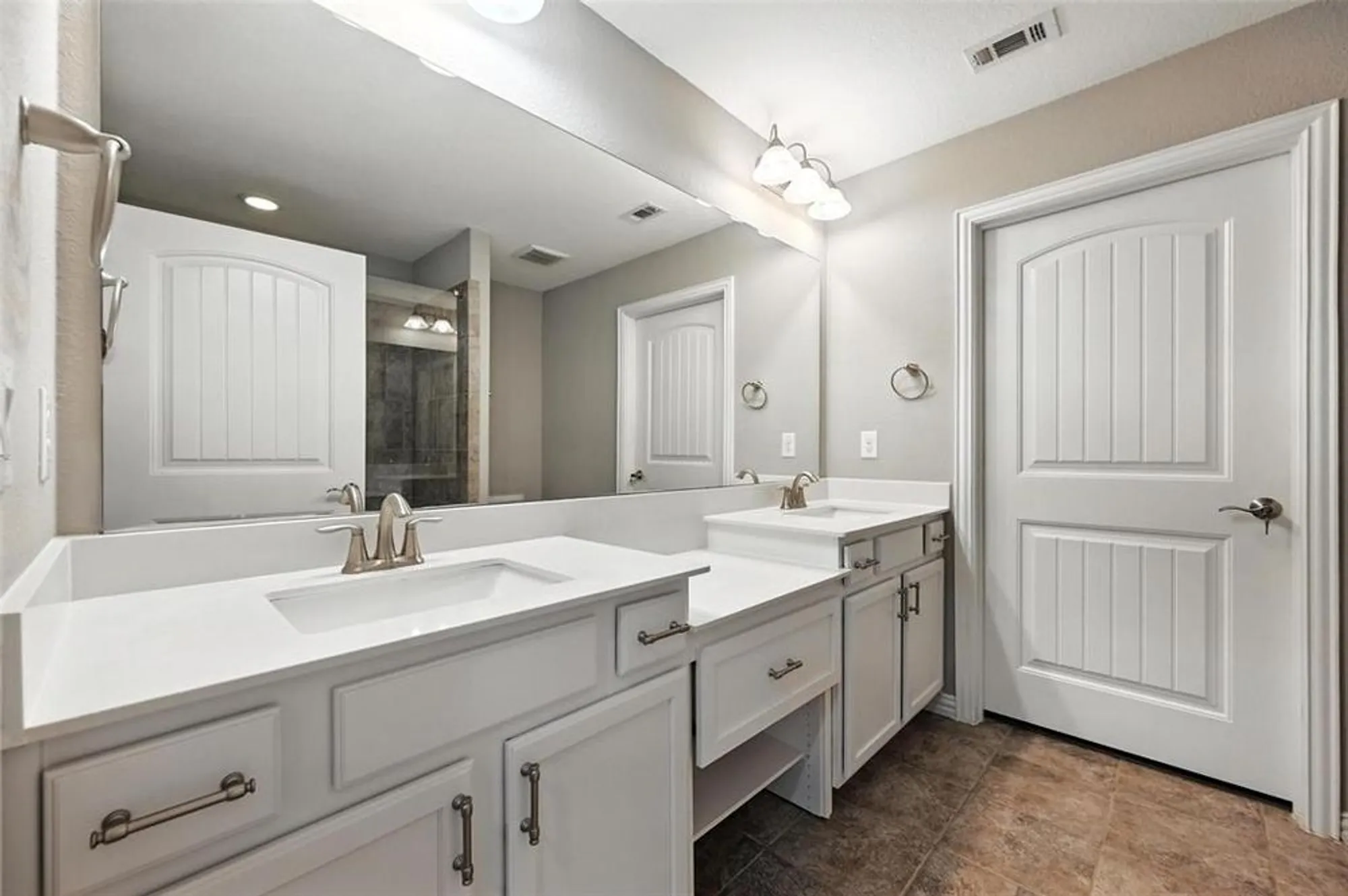 Property Slideshow image 22 of 38 | 2306 feathering dr, Frisco, TX, 75036