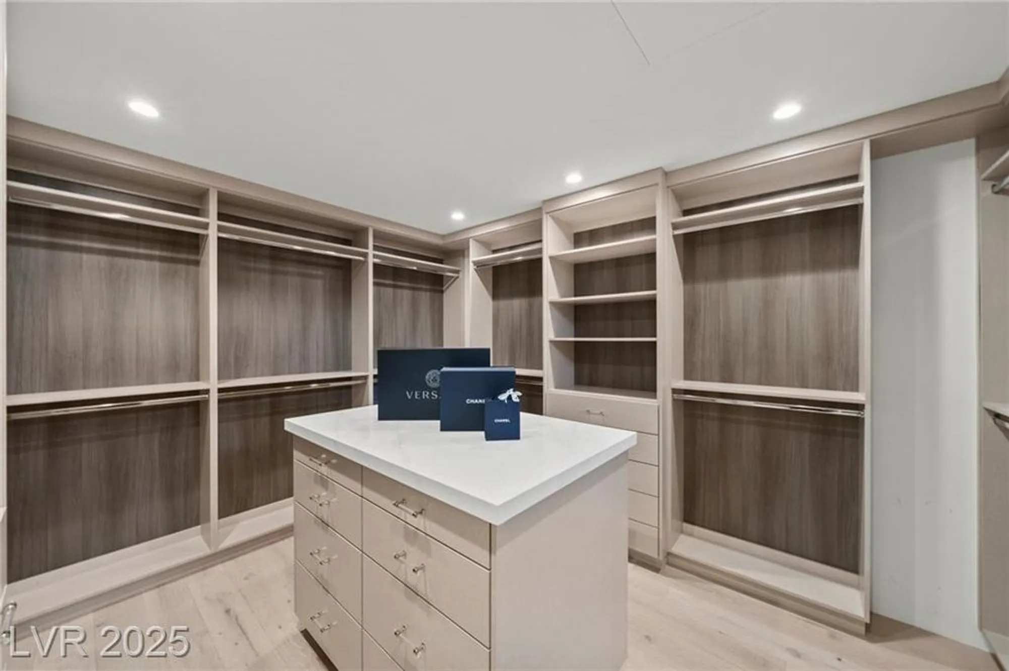 Property Slideshow image 48 of 99 | 12 rainbow point pl, Henderson, NV, 89011