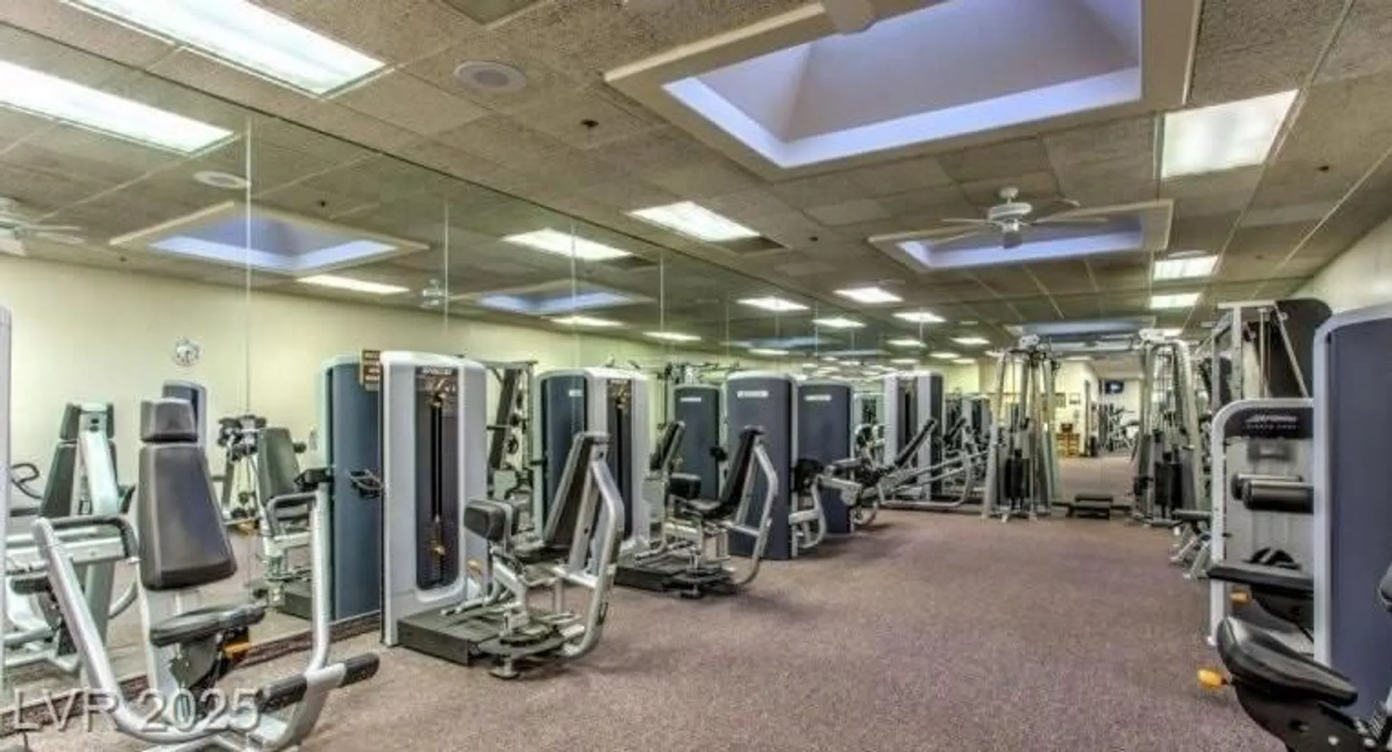 Property Slideshow image 48 of 74 | 10505 linden wood ct, Las Vegas, NV, 89134