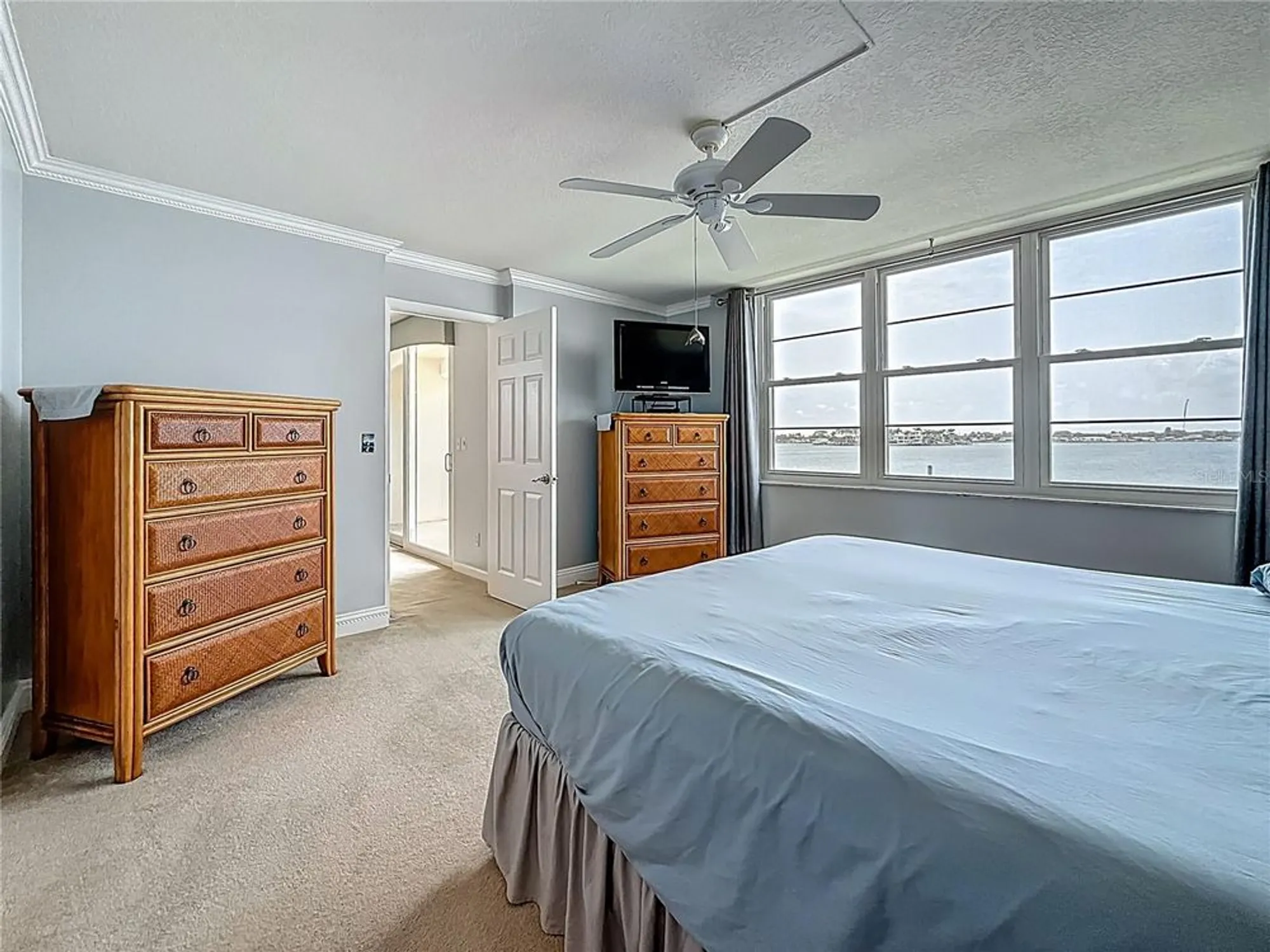 Property Slideshow image 22 of 57 | 7665 sun island dr 206, South Pasadena, FL, 33707