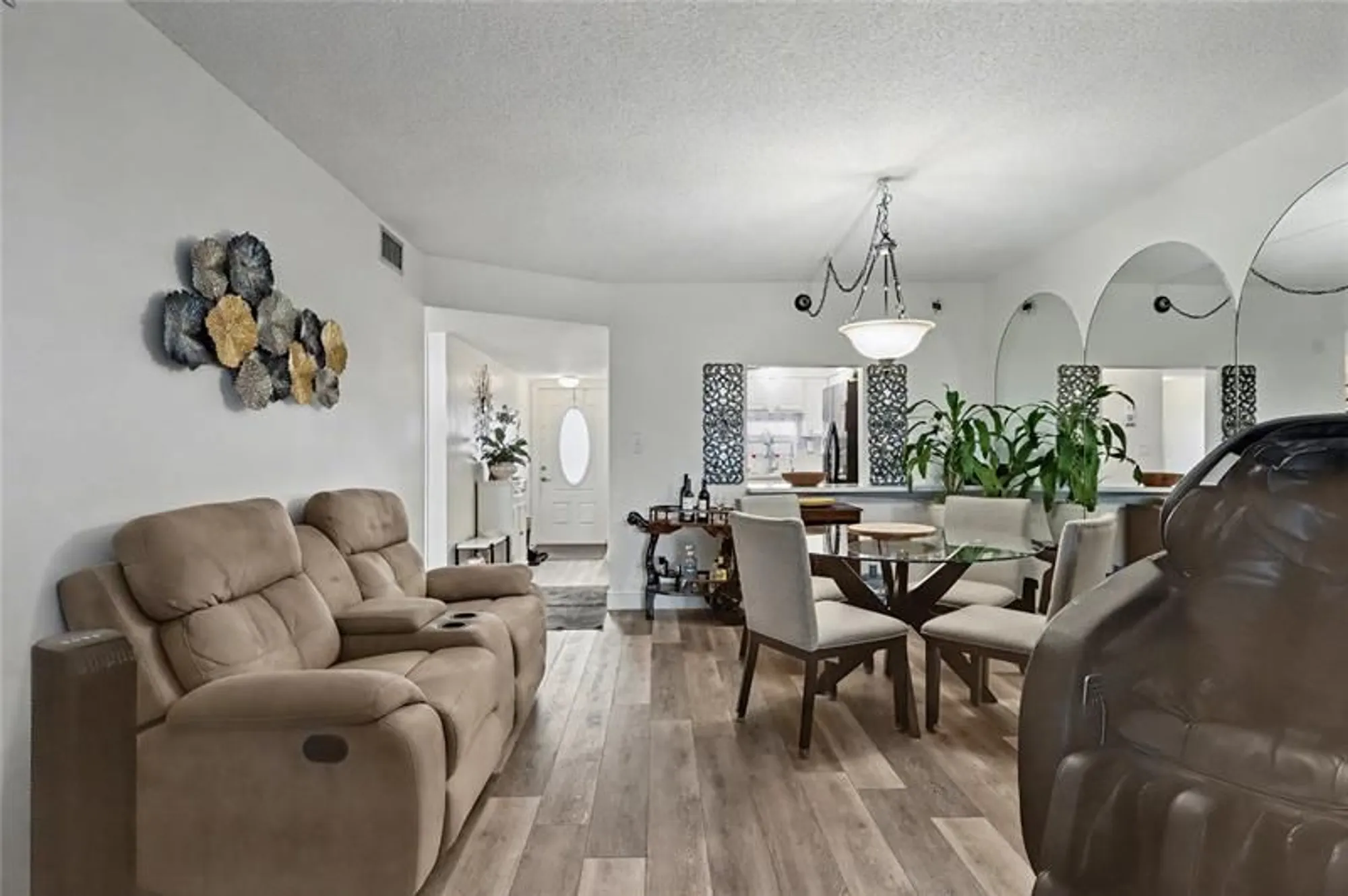 Property Slideshow image 8 of 55 | 9520 s hollybrook lake dr 103, Pembroke Pines, FL, 33025