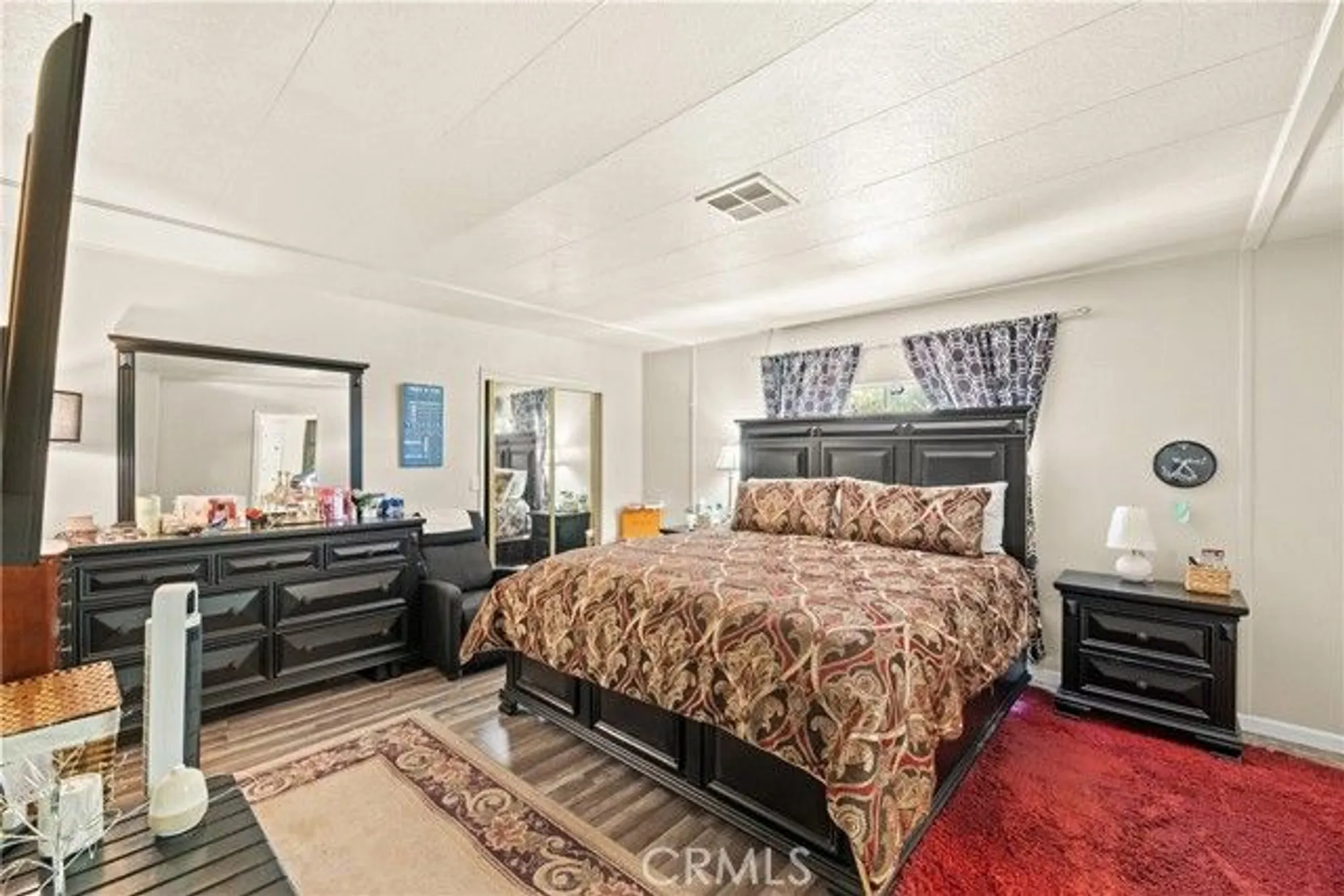 Property Slideshow image 31 of 60 | 2964 silver oak way, Hemet, CA, 92545