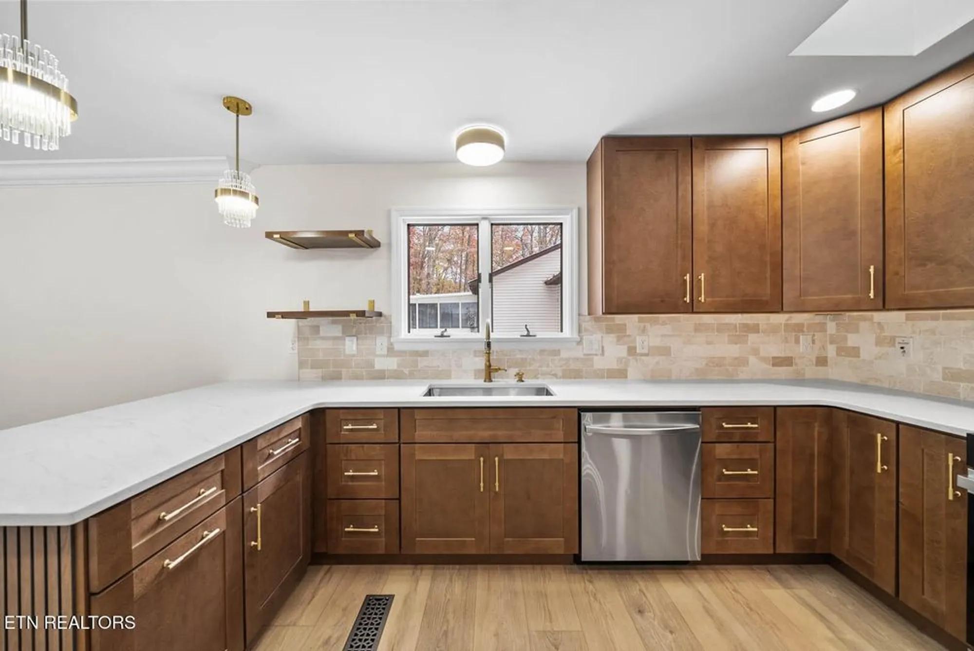 Property Slideshow image 10 of 24 | 119 juniper dr, Crossville, TN, 38558