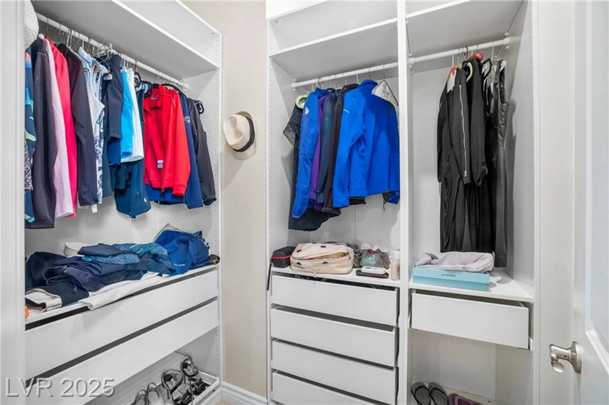 Property Slideshow image 19 of 45 | 10631 silver pond ave, Las Vegas, NV, 89135