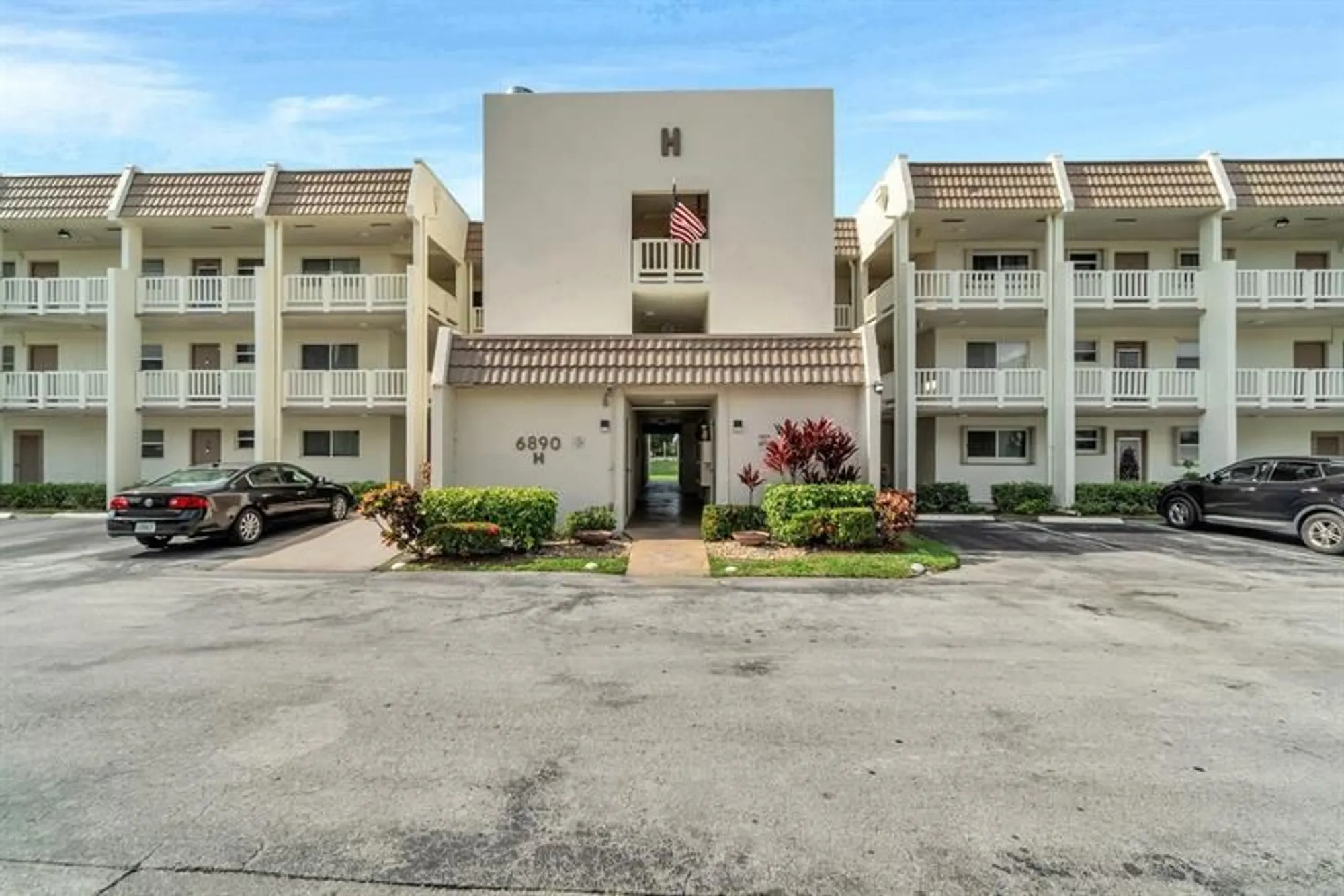 Property Slideshow image 37 of 38 | 6890 royal palm blvd 203h, Margate, FL, 33063