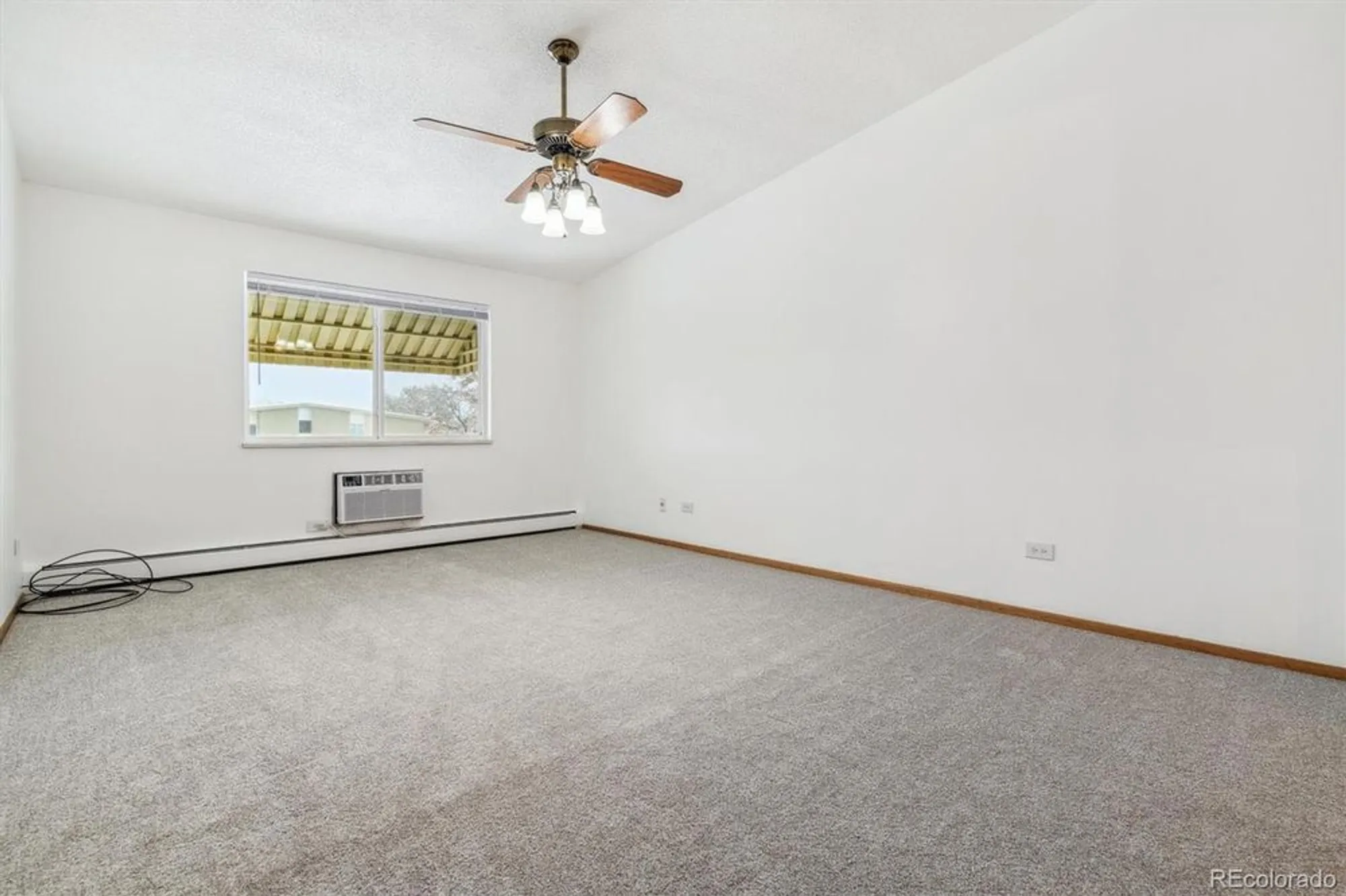 Property Slideshow image 16 of 50 | 610 s alton way apt 8d, Denver, CO, 80247