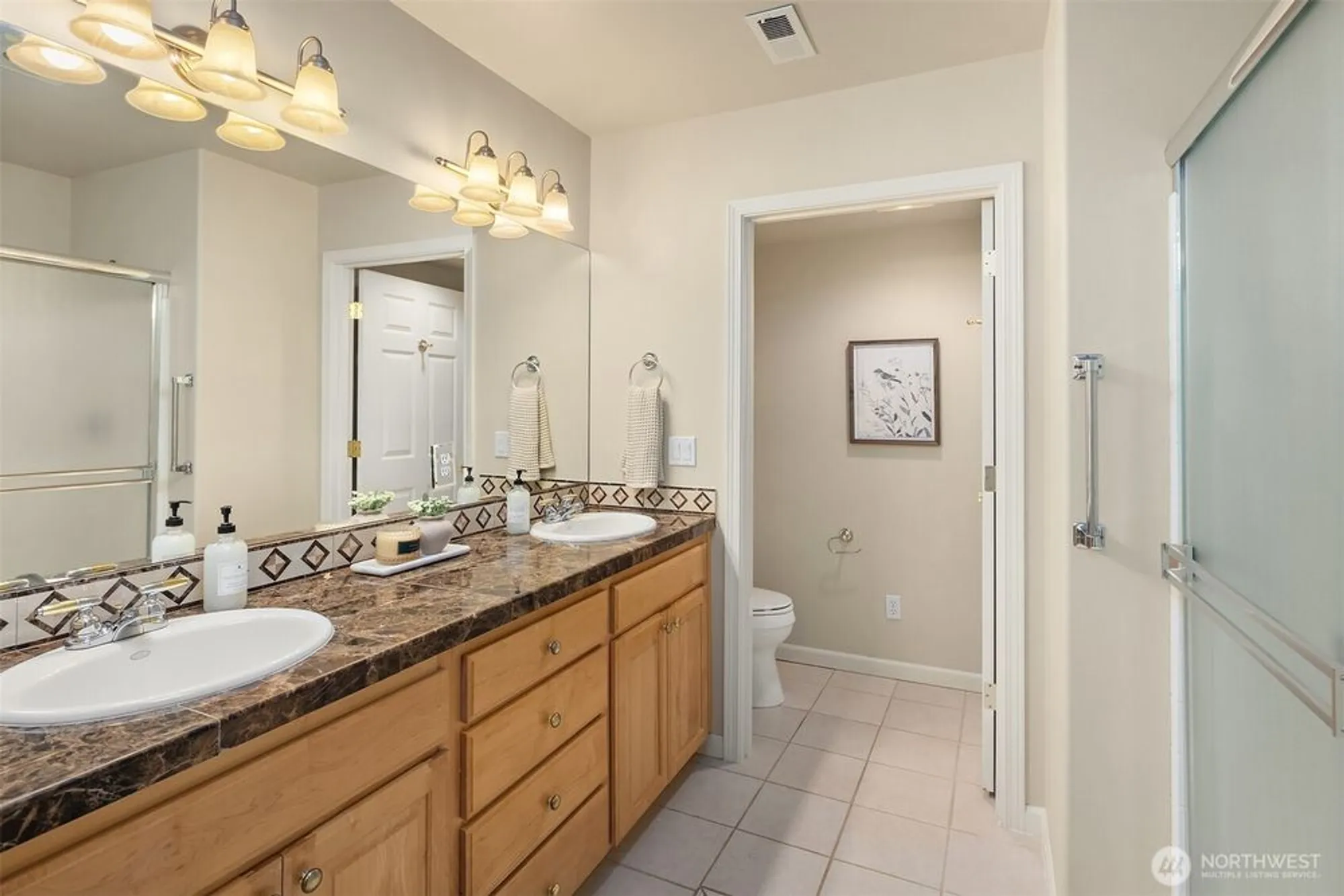 Property Slideshow image 22 of 40 | 4535 providence point pl 103, Issaquah, WA, 98029