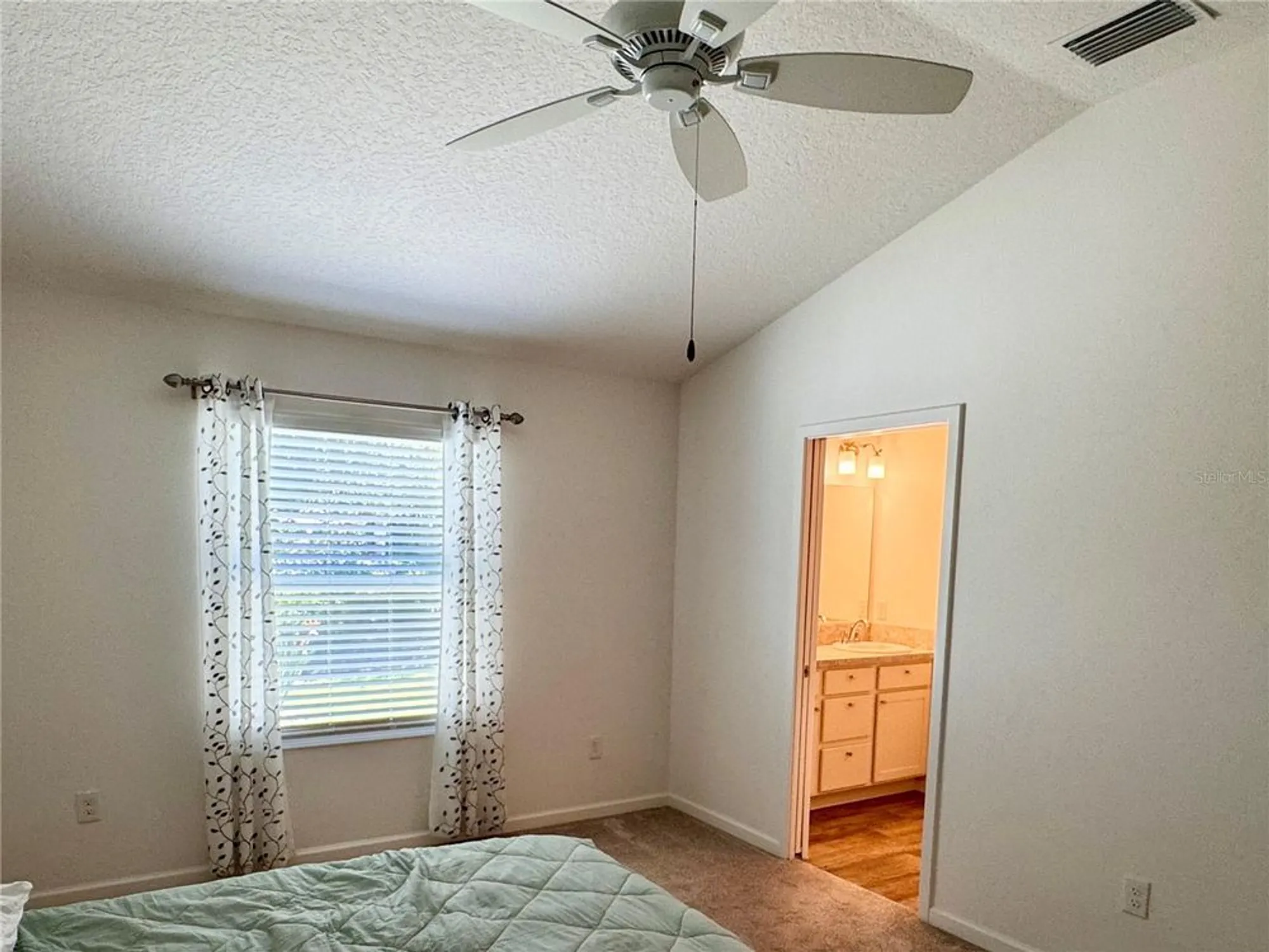 Property Slideshow image 10 of 27 | 1899 groesser pl, The Villages, FL, 32163