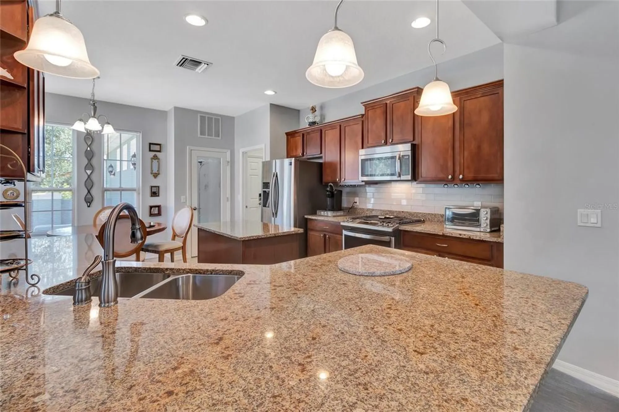 Property Slideshow image 17 of 51 | 109 falling acorn ave, Groveland, FL, 34736