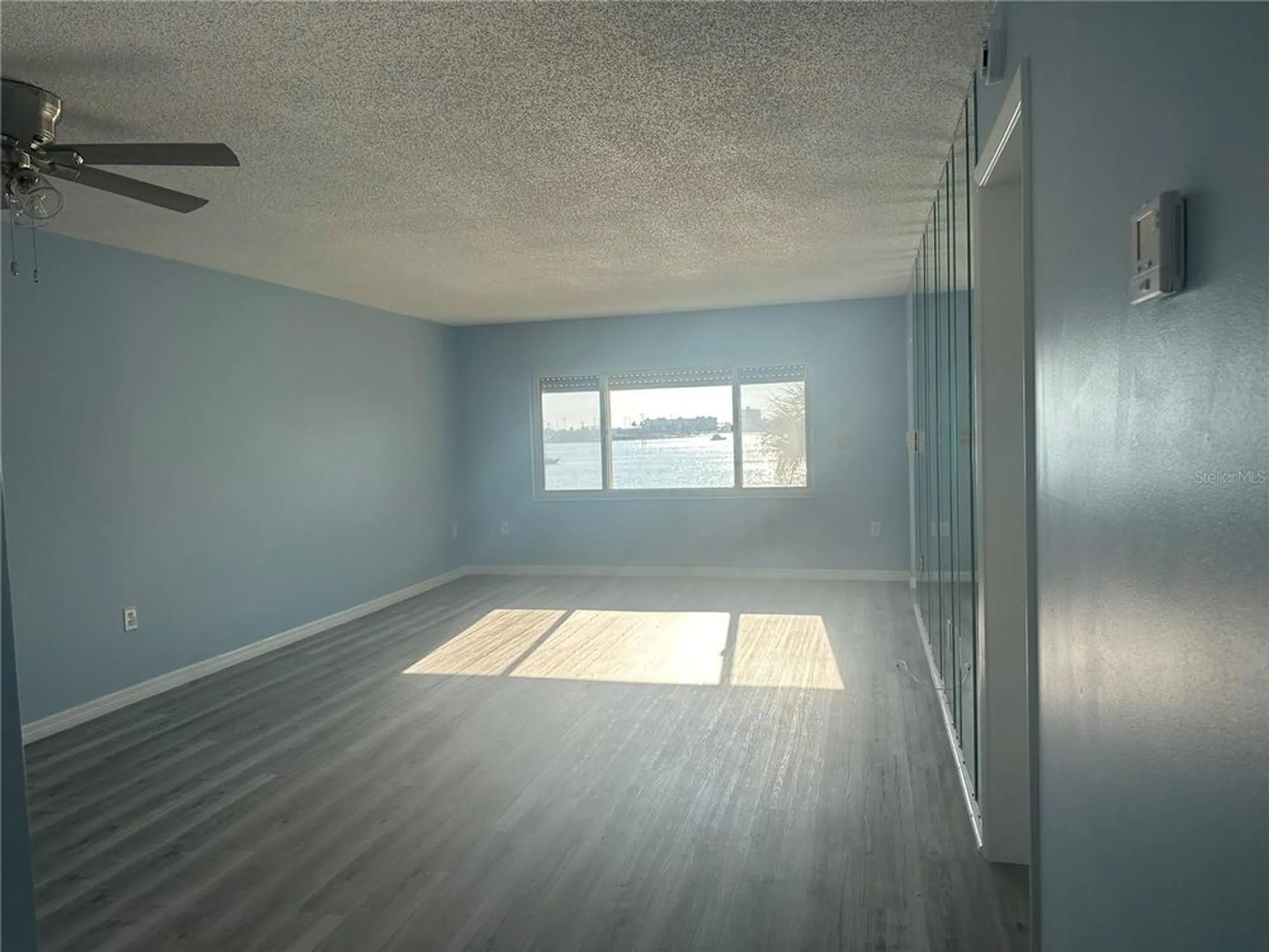 Property Slideshow image 5 of 25 | 4525 cove cir apt 304, Saint Petersburg, FL, 33708