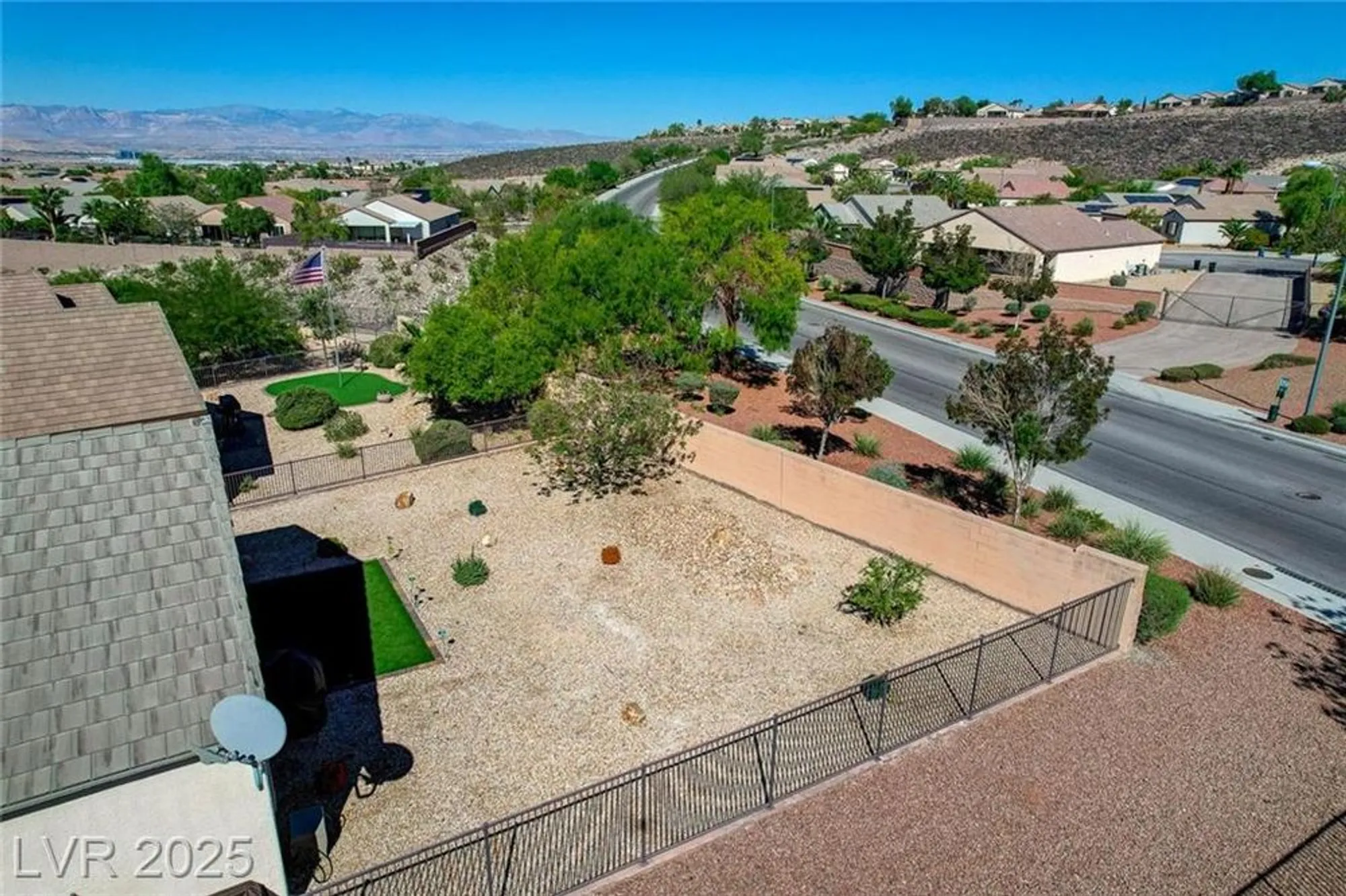 Property Slideshow image 54 of 72 | 2576 binary stars st, Henderson, NV, 89044