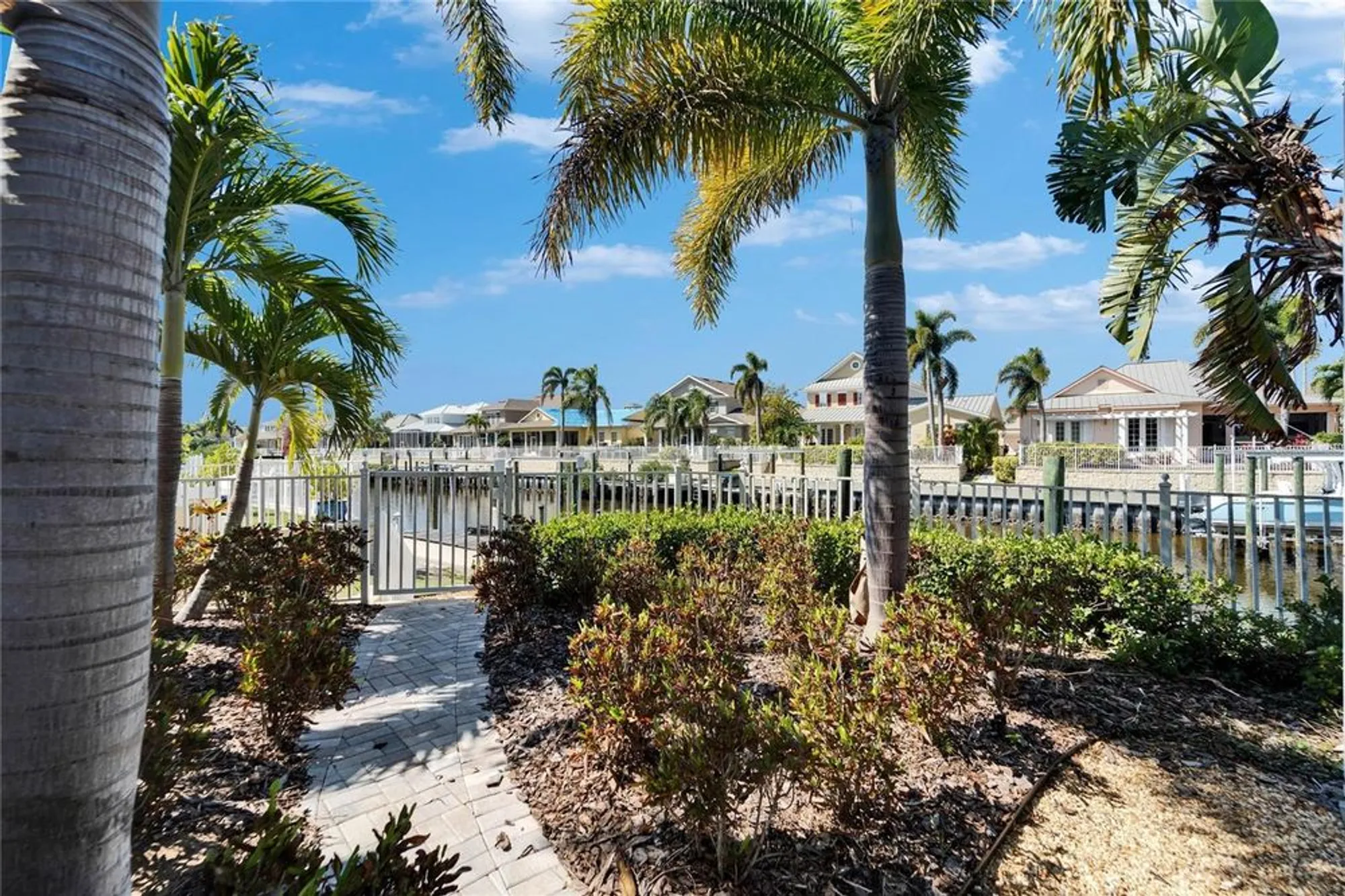 Property Slideshow image 20 of 99 | 5616 seagrass pl, Apollo Beach, FL, 33572
