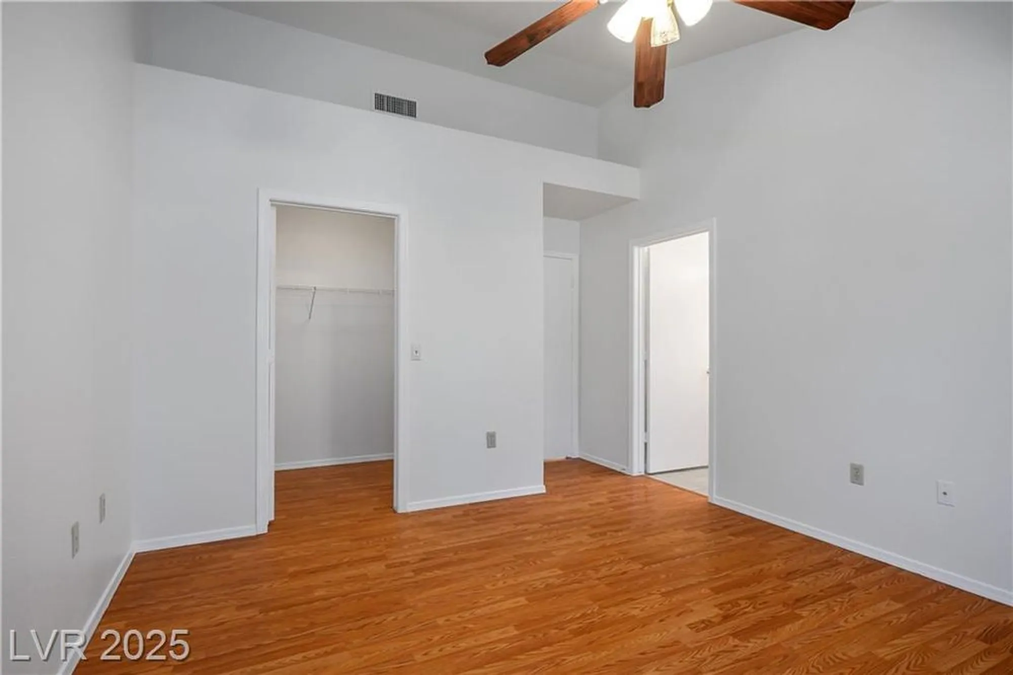 Property Slideshow image 13 of 27 | 2413 totem pole ct, Las Vegas, NV, 89134