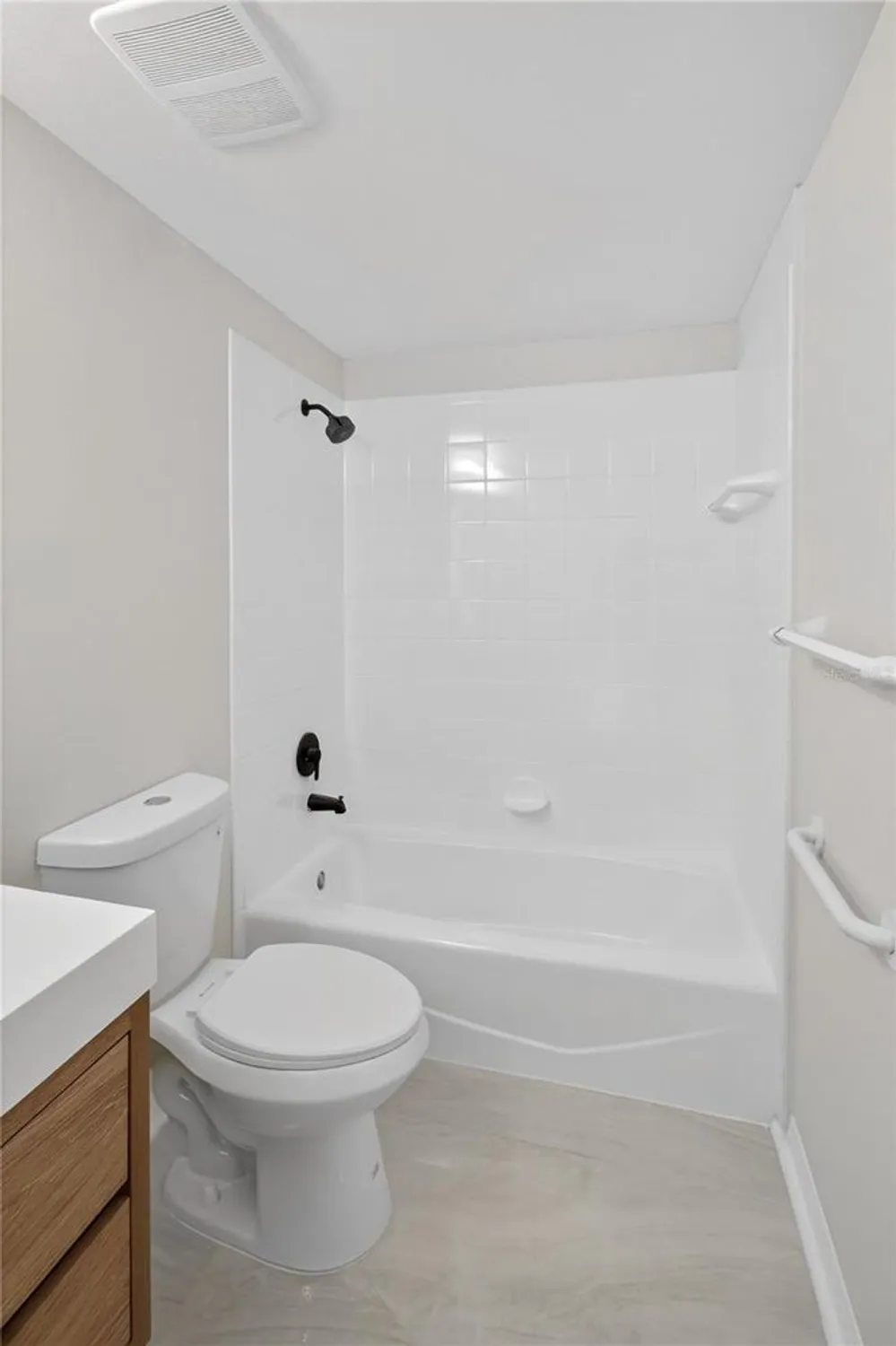 Property Slideshow image 34 of 59 | 5430 eagles point cir 202, Sarasota, FL, 34231