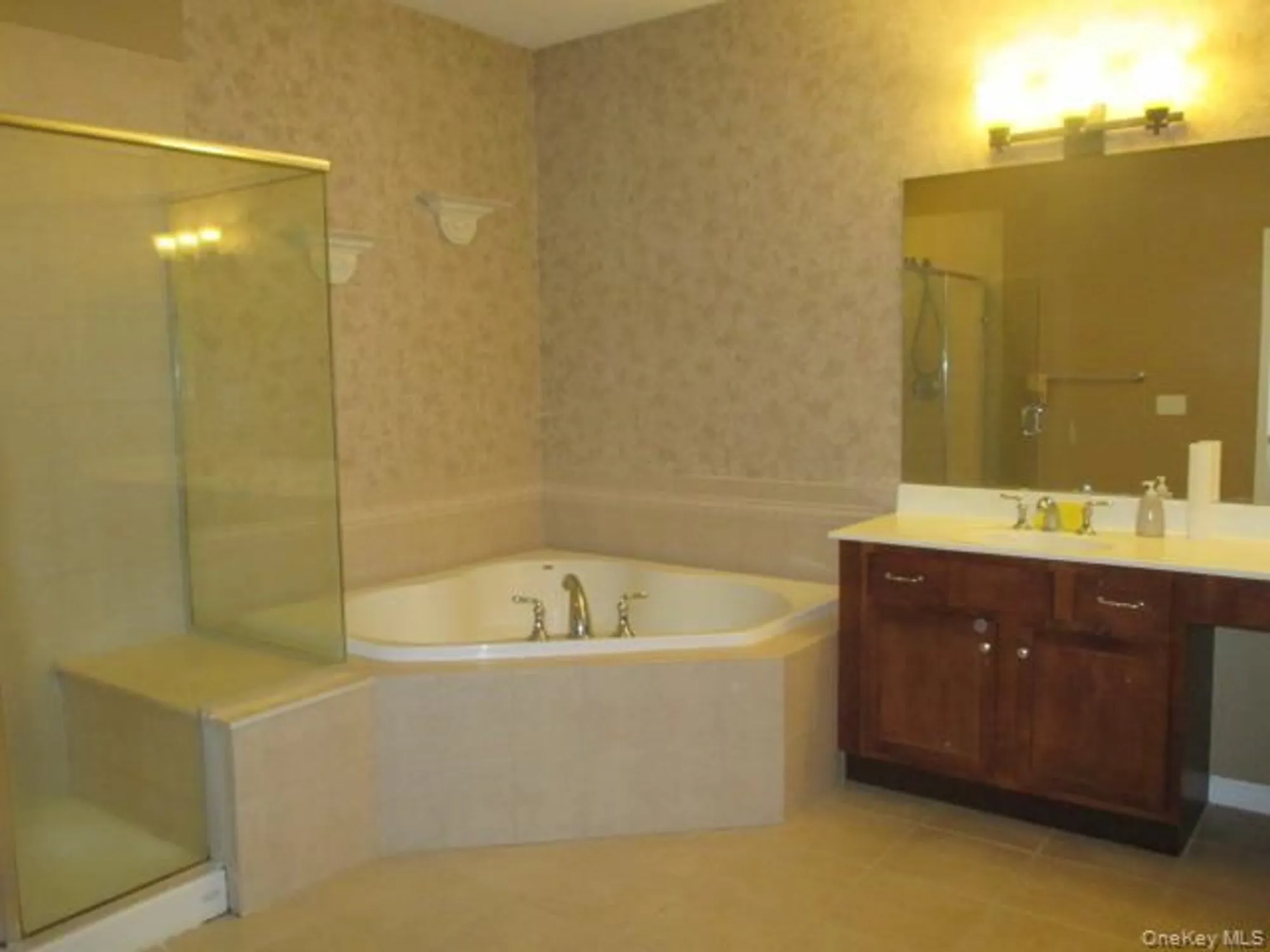 Property Slideshow image 13 of 20 | 177 melody ct, Eastport, NY, 11941