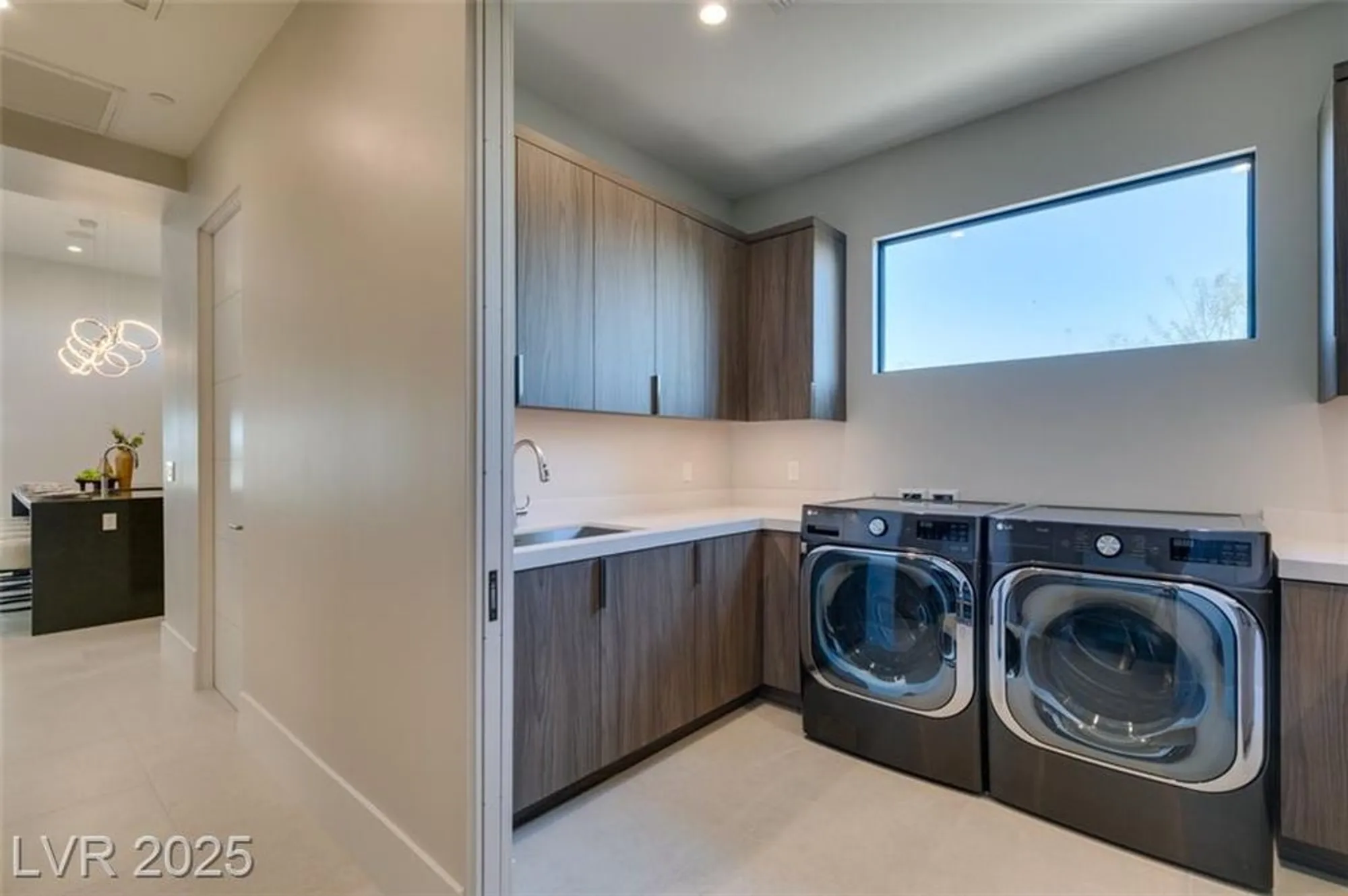 Property Slideshow image 18 of 48 | 40 reflection shores ln, Henderson, NV, 89011