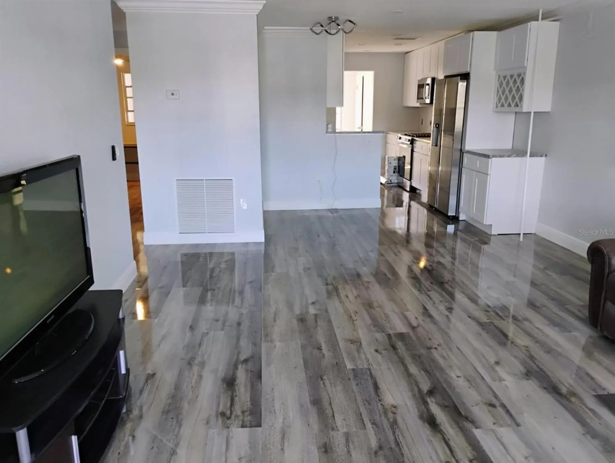 Property Slideshow image 10 of 18 | 5725 80th st n unit 314, St Petersburg, FL, 33709