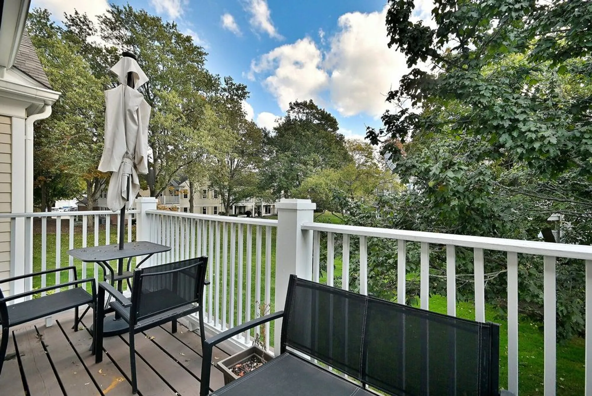 Property Slideshow image 24 of 27 | 509 aberdeen ln c, Prospect Heights, IL, 60070