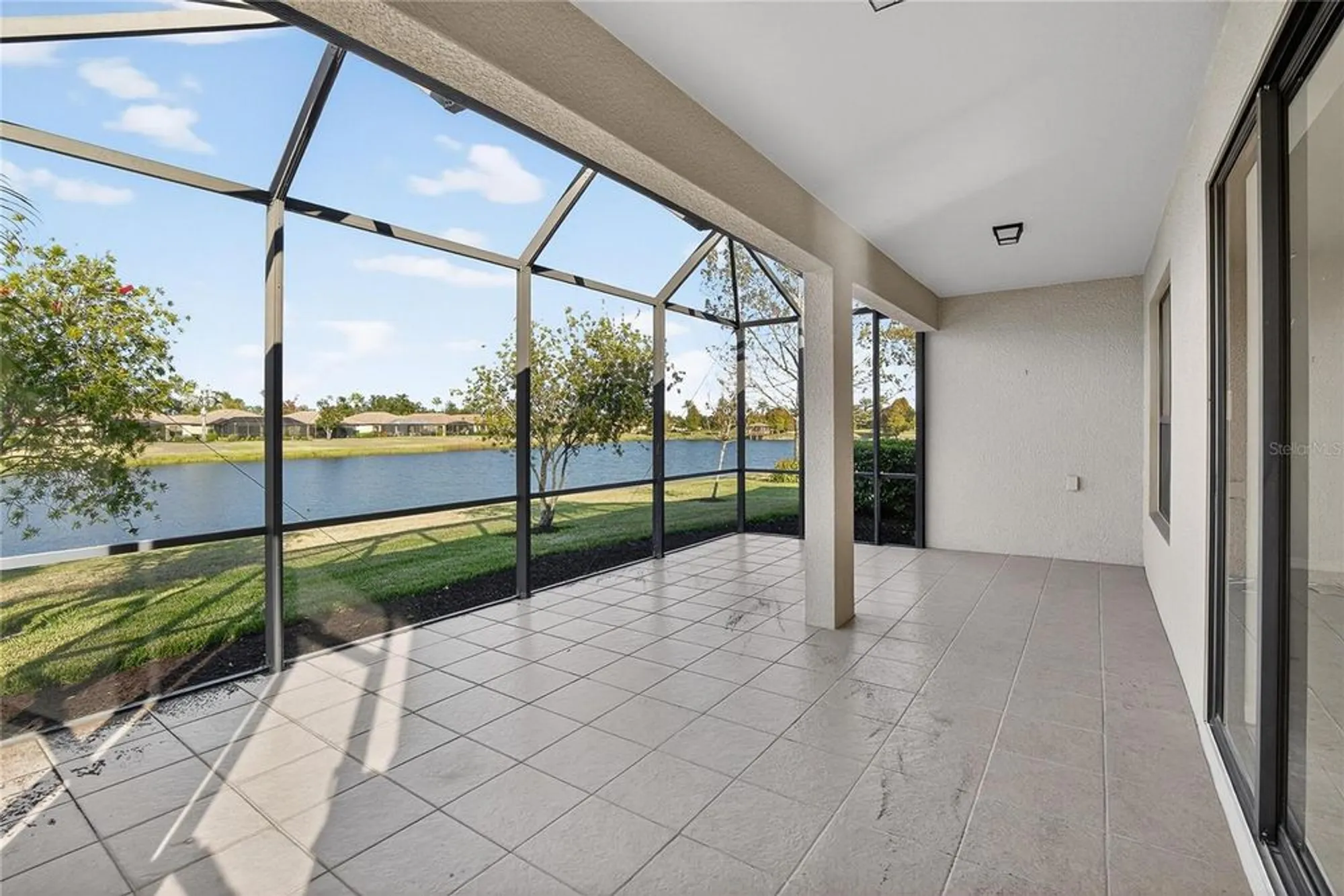 Property Slideshow image 42 of 76 | 331 cedar falls dr, Apollo Beach, FL, 33572