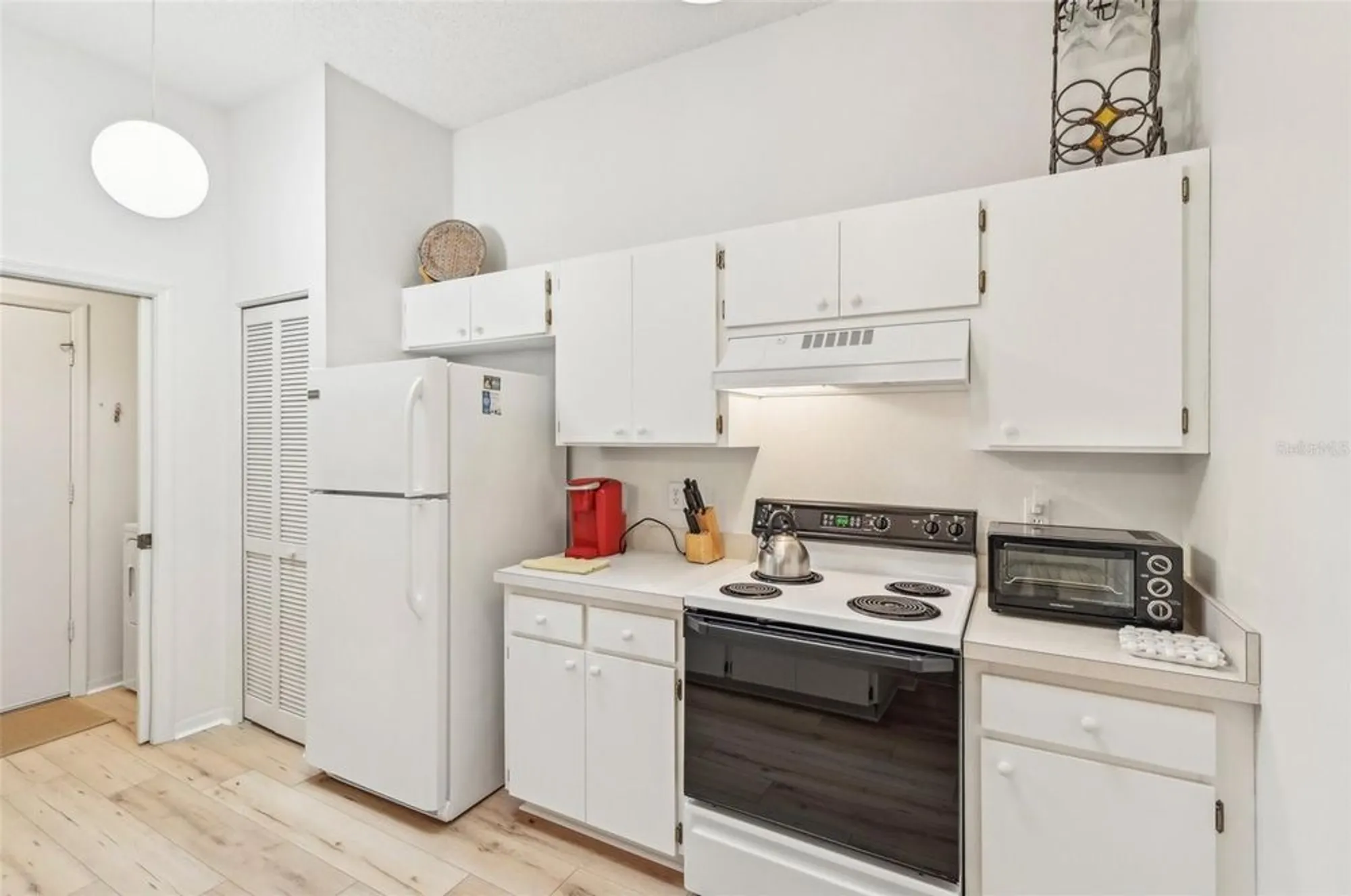 Property Slideshow image 13 of 57 | 2315 new orchard ct 40, Sun City Center, FL, 33573