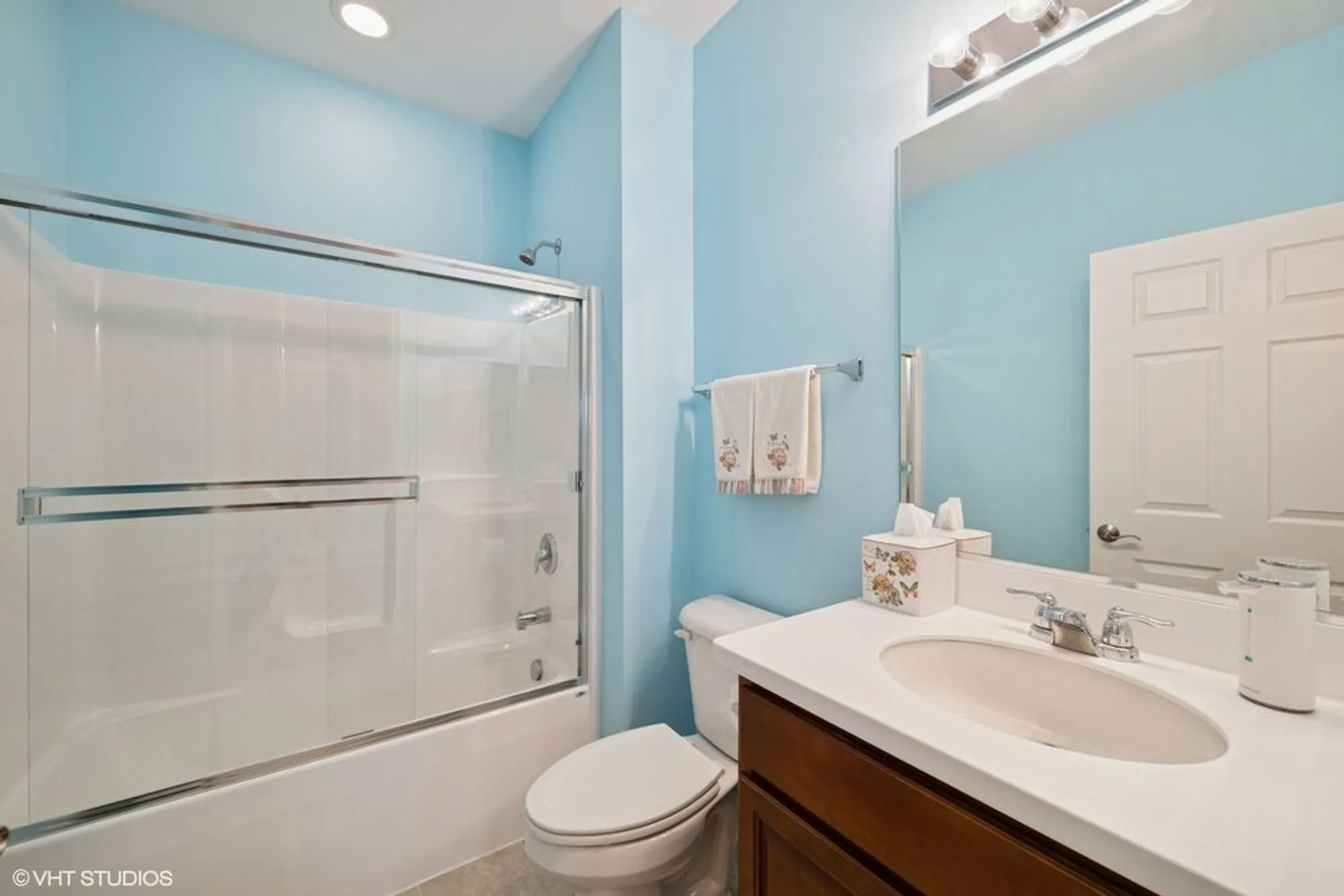 Property Slideshow image 11 of 19 | 451 mahogany dr, Algonquin, IL, 60102