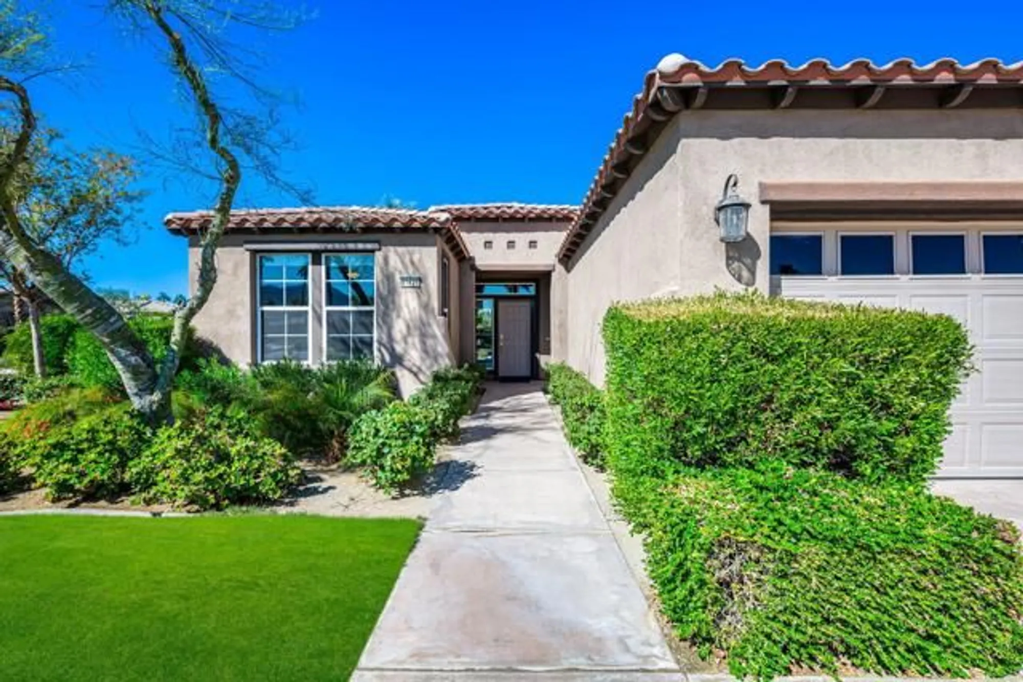 Property Slideshow image 10 of 79 | 81626 prism dr, La Quinta, CA, 92253