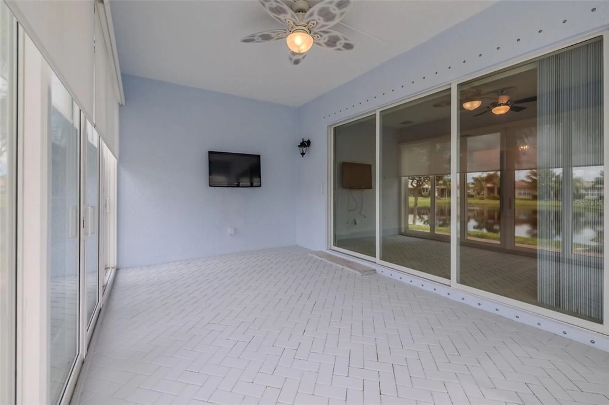 Property Slideshow image 24 of 100 | 4817 sandy glen way, Wimauma, FL, 33598