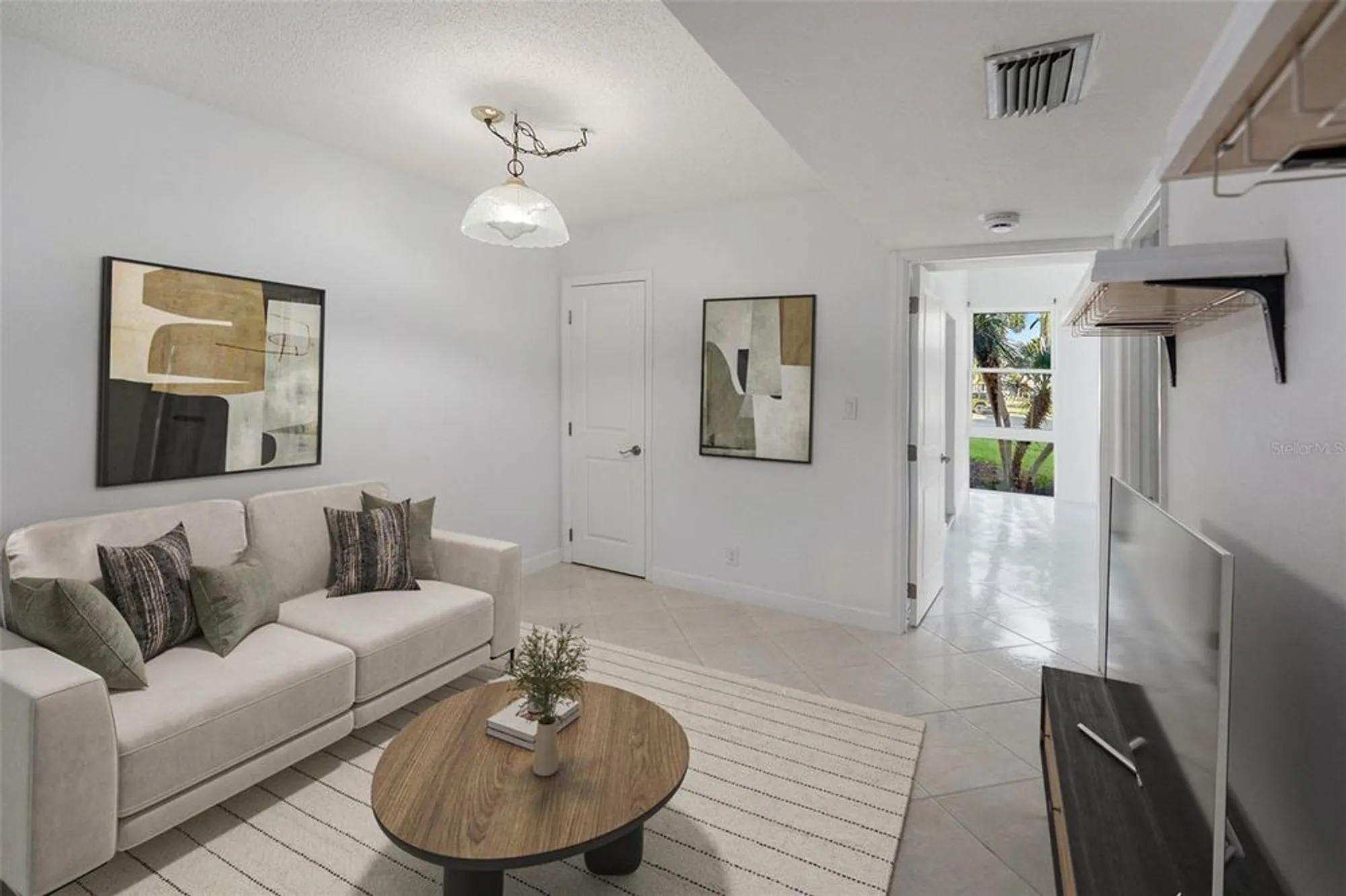 Property Slideshow image 8 of 30 | 7400 sun island dr 111, South Pasadena, FL, 33707