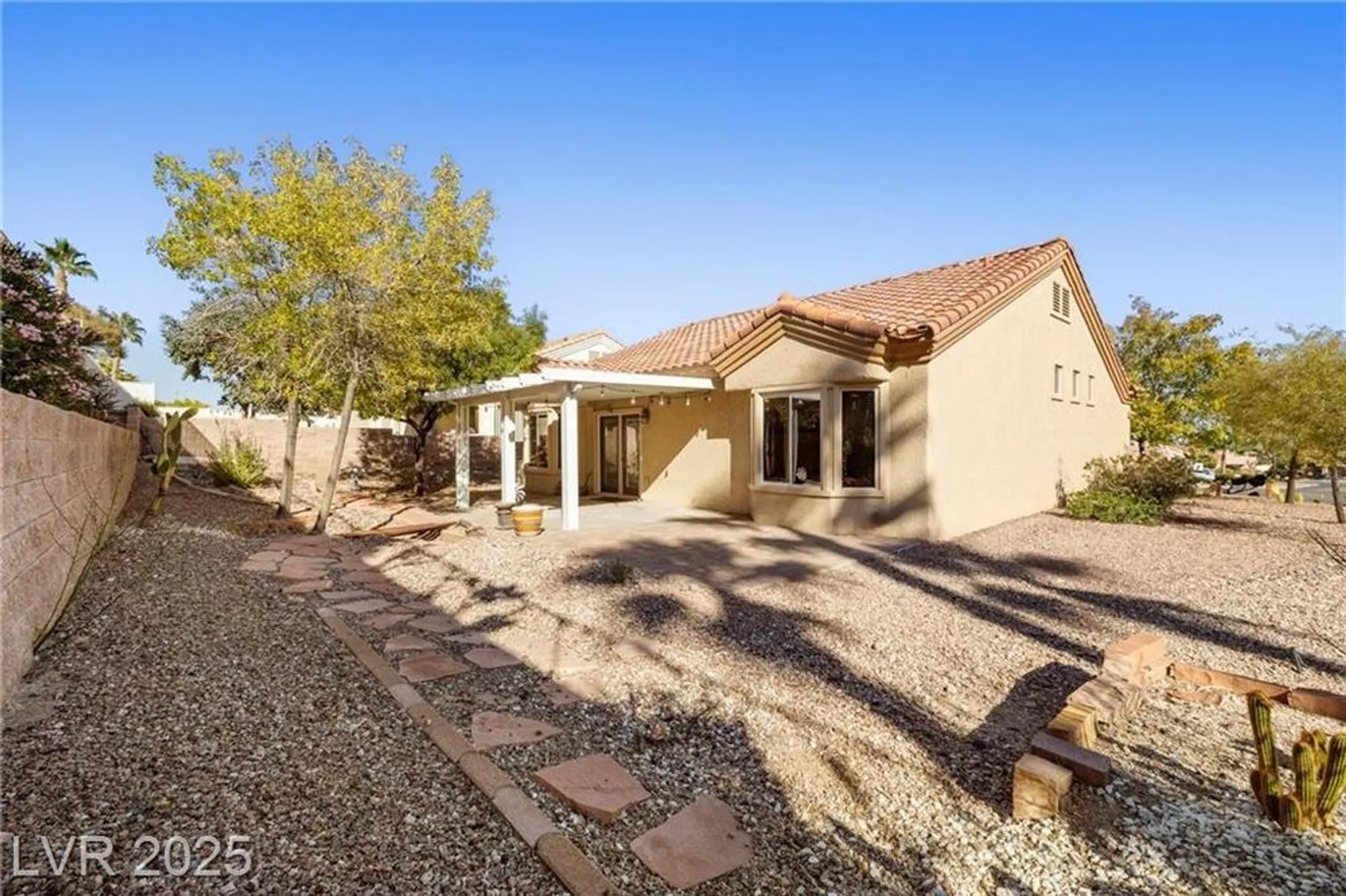 Property Slideshow image 36 of 38 | 2009 emery st, Las Vegas, NV, 89134