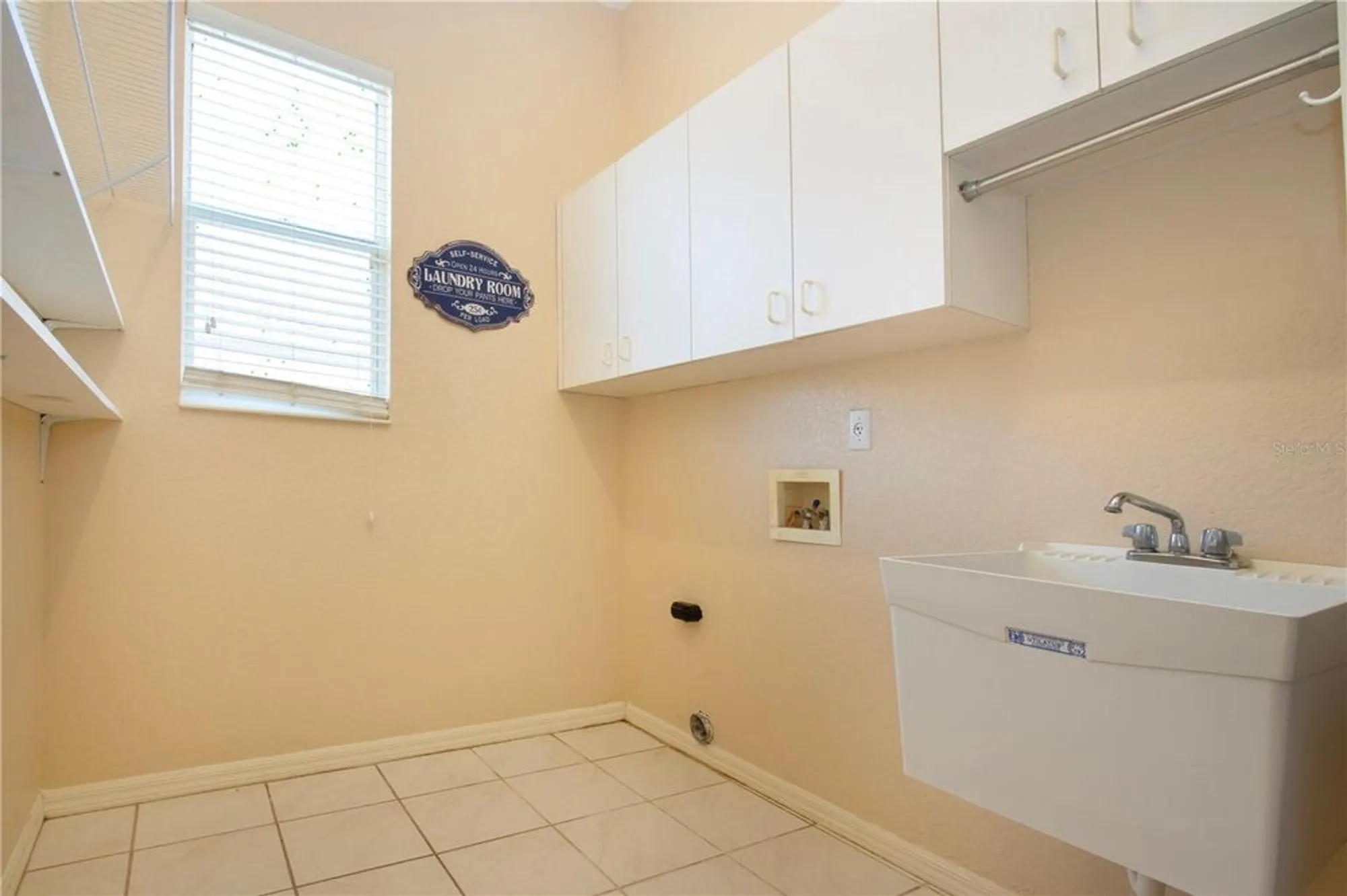 Property Slideshow image 58 of 74 | 1115 signature dr, Sun City Center, FL, 33573
