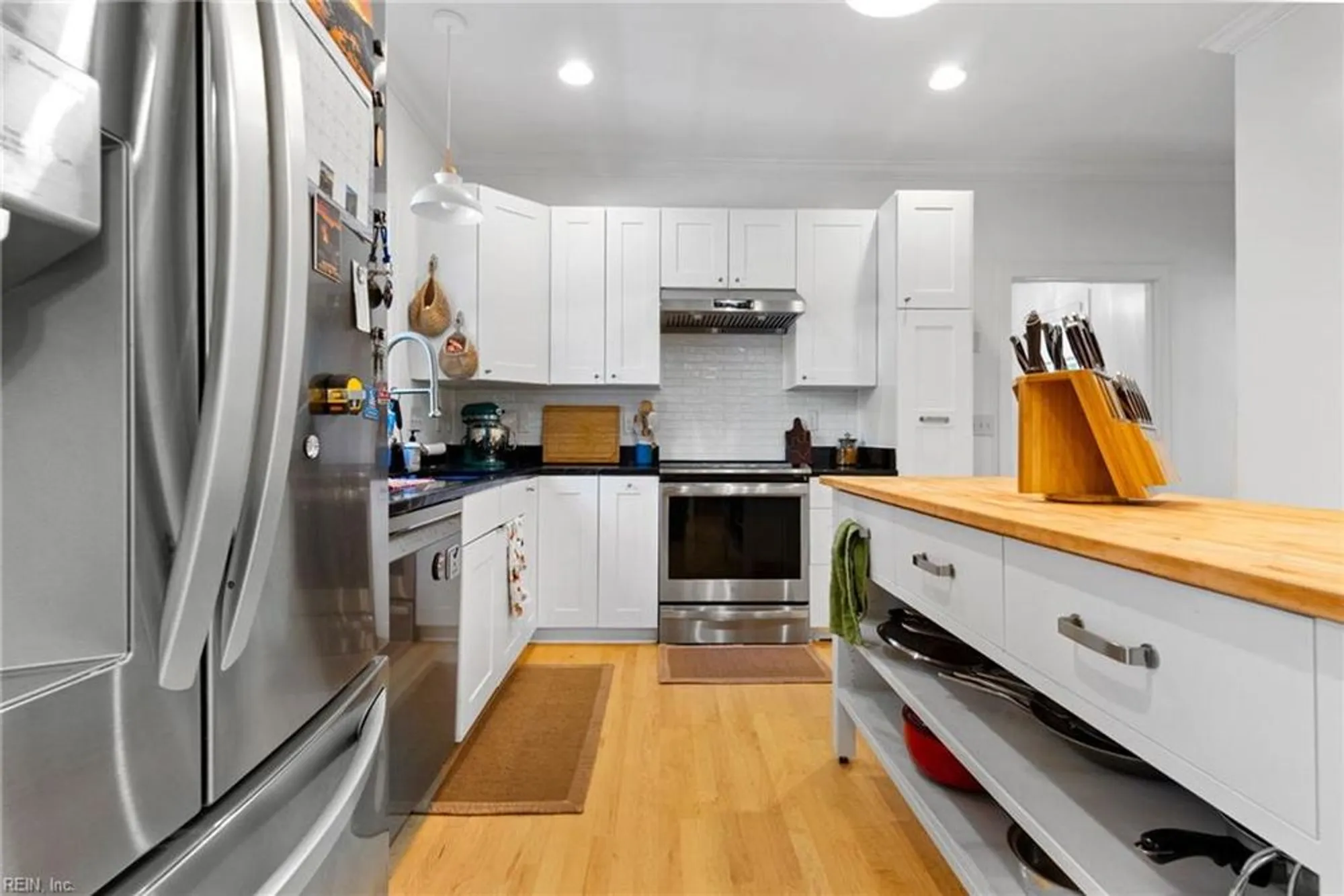 Property Slideshow image 9 of 45 | 147 country club dr, Williamsburg, VA, 23188