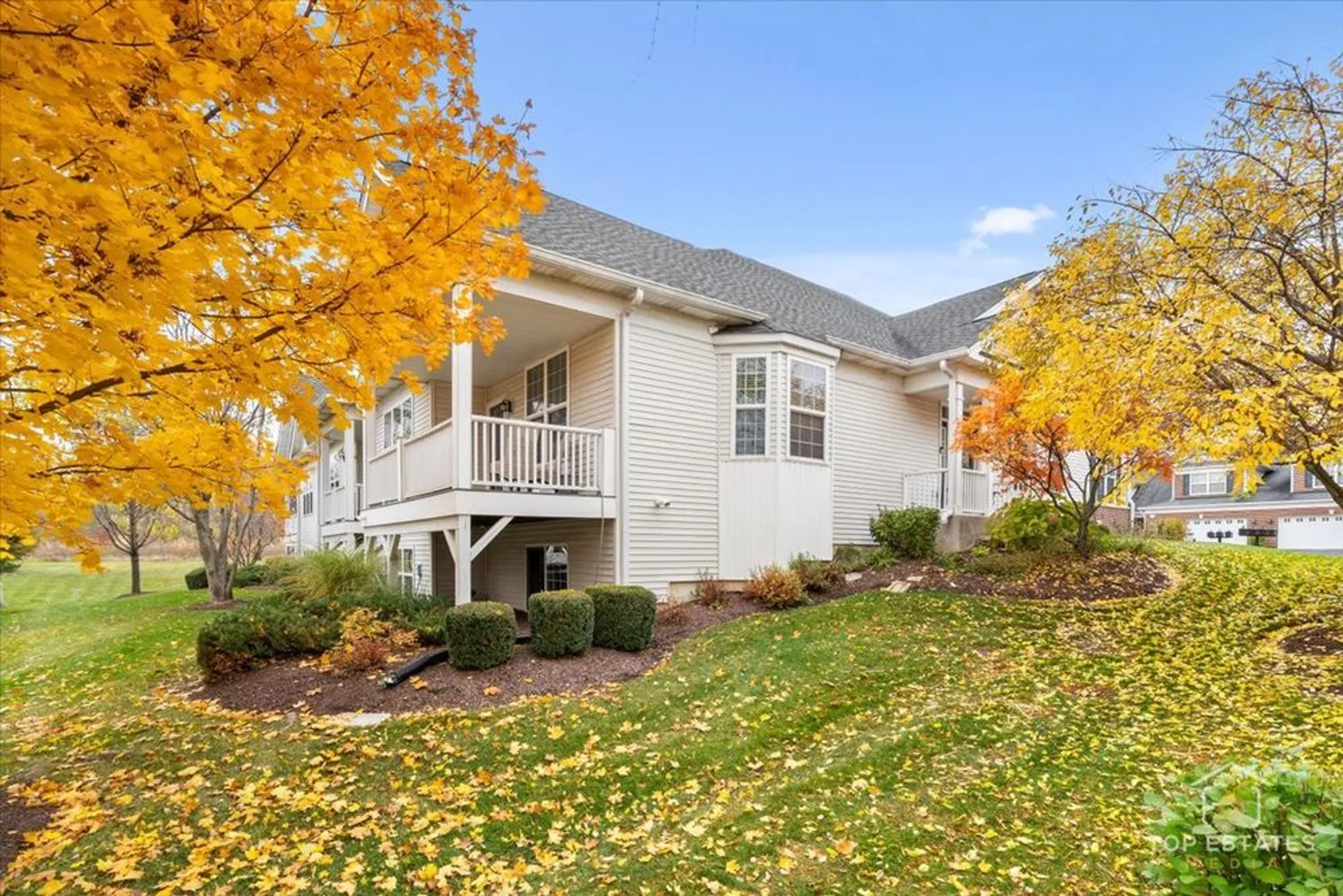 Property Slideshow image 34 of 43 | 1039 riviera dr # 1039, Elgin, IL, 60124