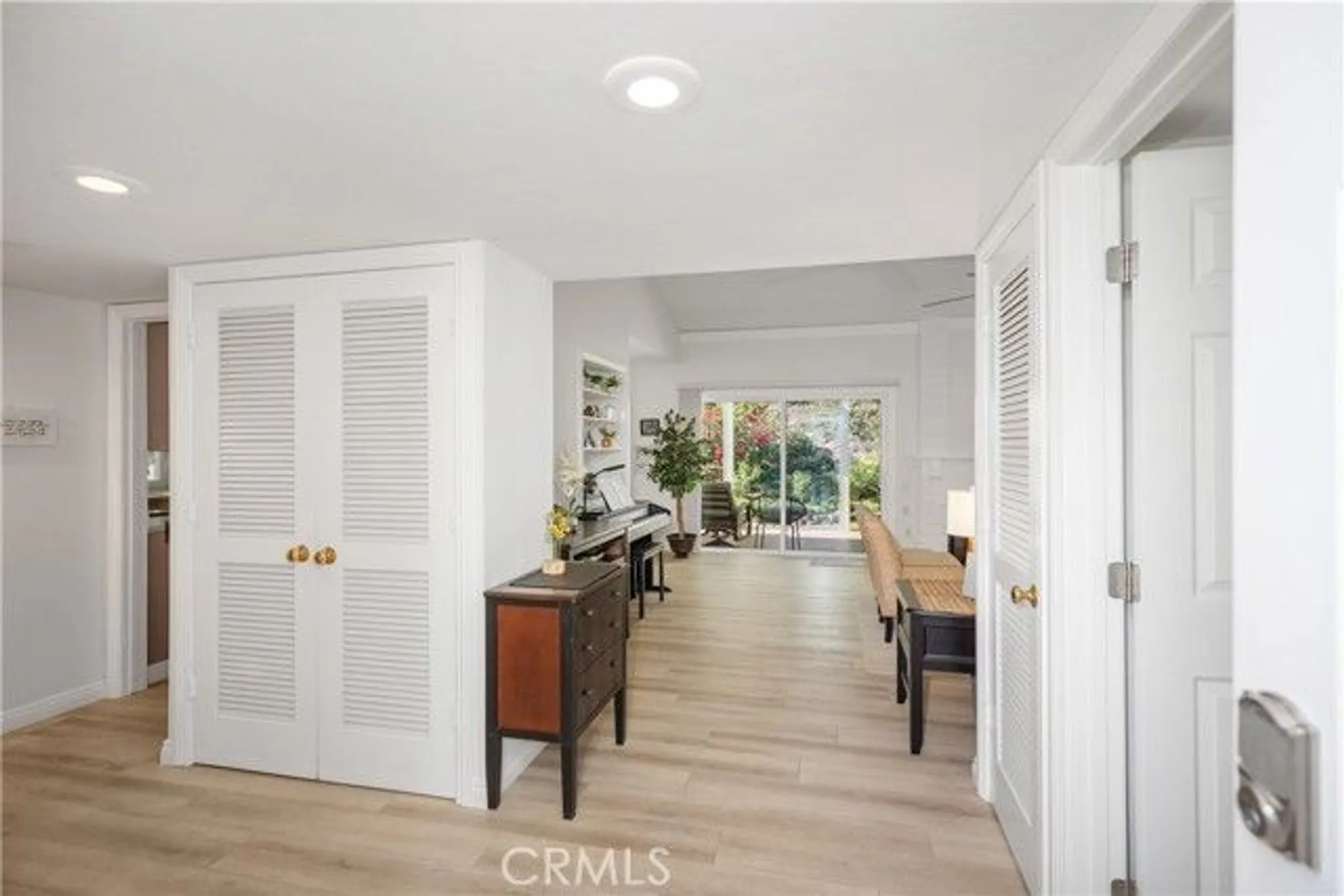 Property Slideshow image 7 of 43 | 5050 avenida del sol, Laguna Woods, CA, 92637