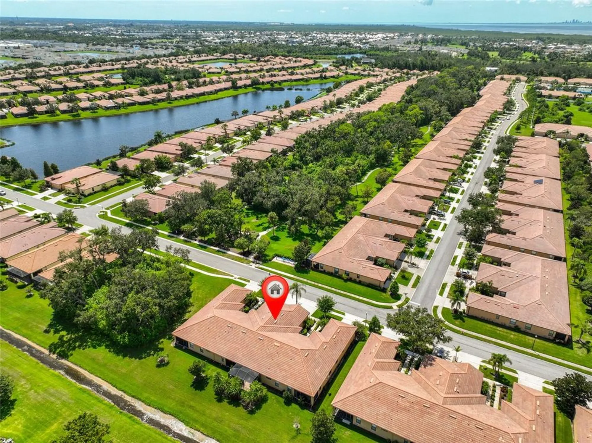 Property Slideshow image 46 of 75 | 5831 sunset falls dr, Apollo Beach, FL, 33572