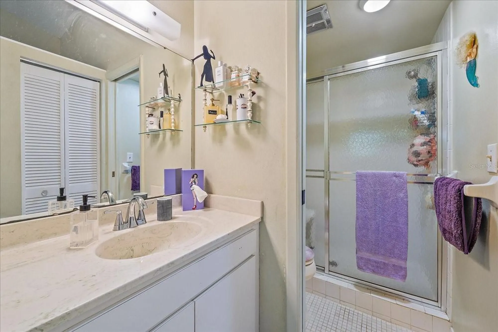 Property Slideshow image 16 of 34 | 6040 oak creek ln 1822, Bradenton, FL, 34210