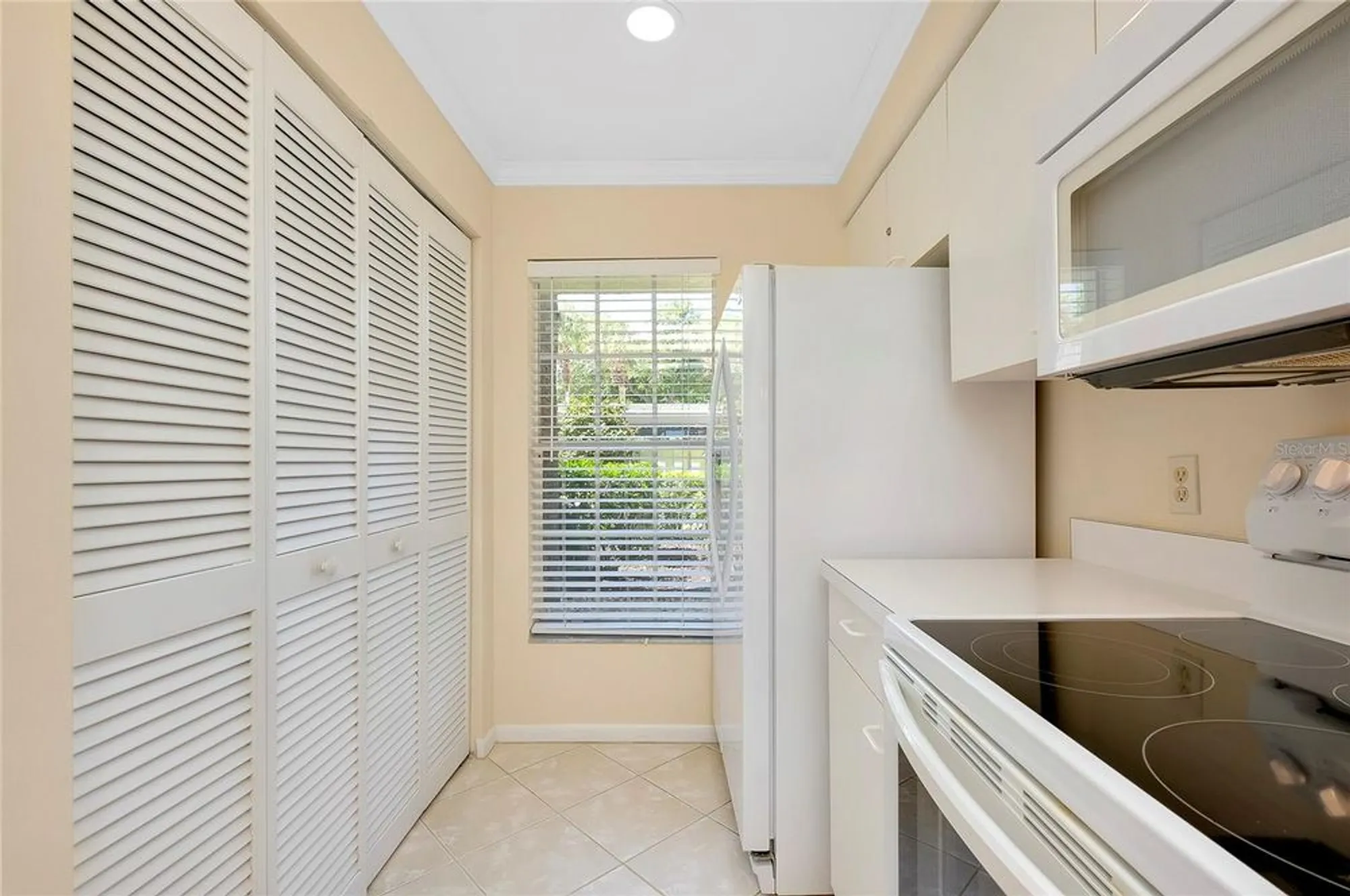 Property Slideshow image 7 of 53 | 1018 wexford blvd # 1018, Venice, FL, 34293