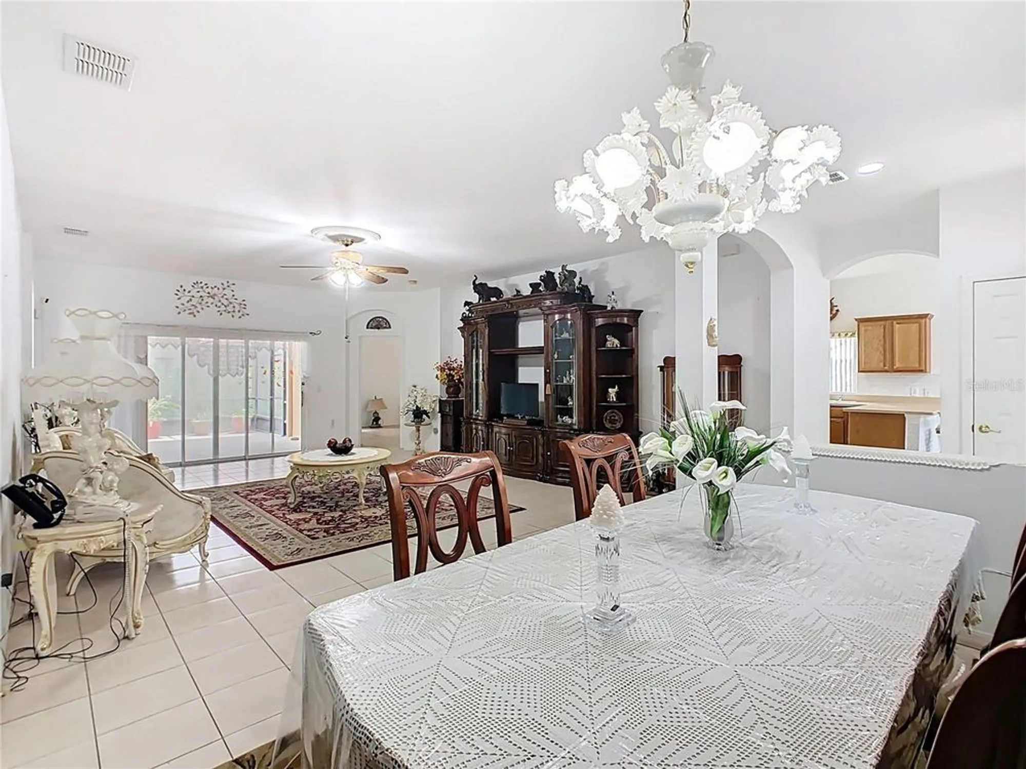 Property Slideshow image 13 of 52 | 572 sienna dr, Poinciana, FL, 34759