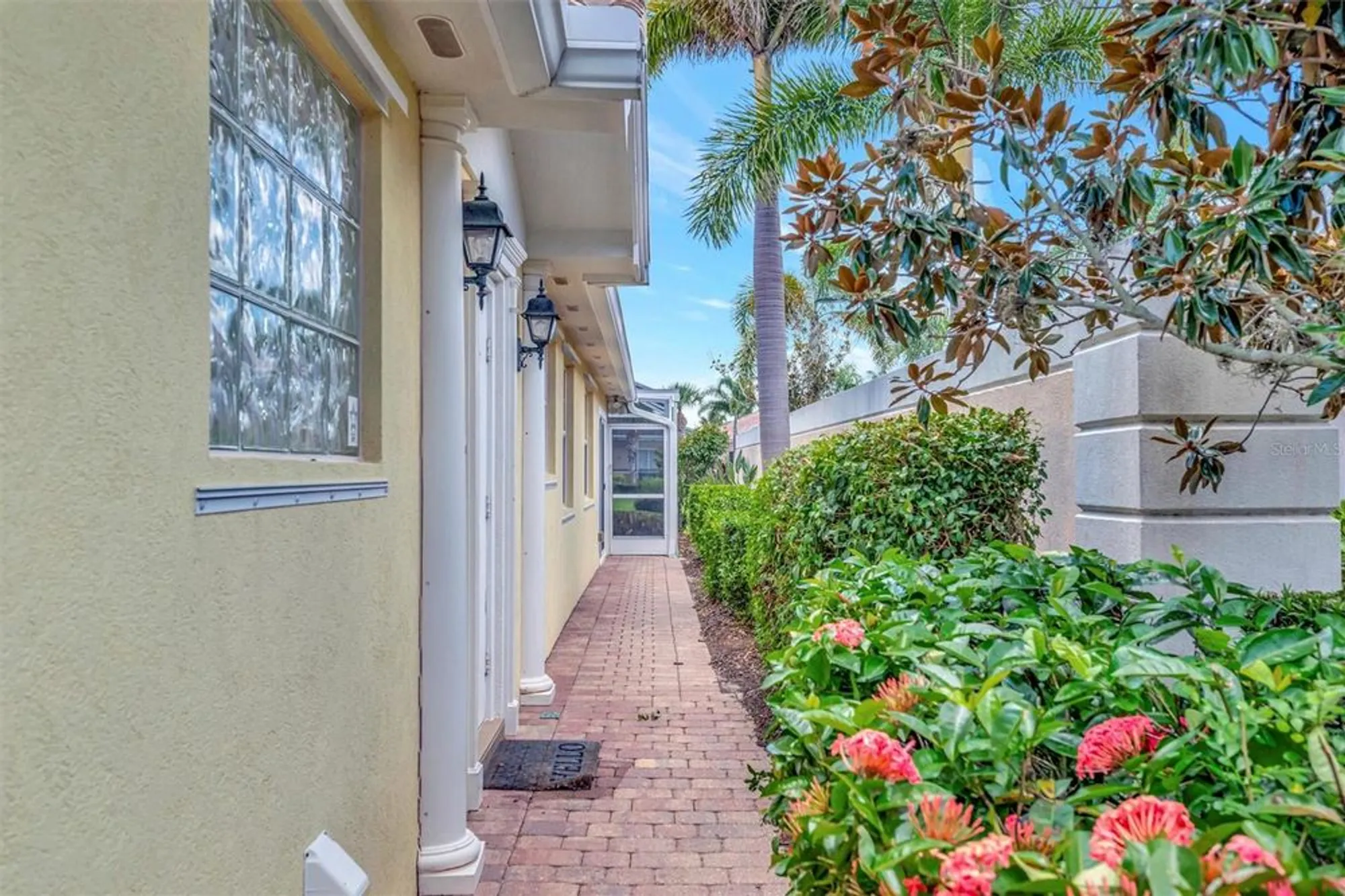 Property Slideshow image 4 of 51 | 5955 benevento dr, Sarasota, FL, 34238