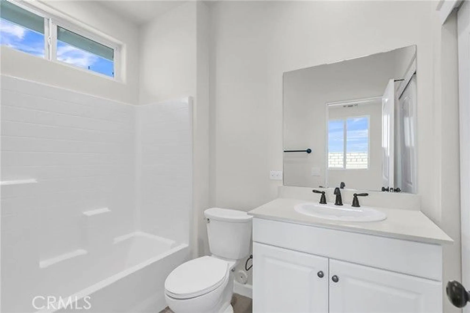 Property Slideshow image 23 of 35 | 7420 desert sky dr, Yucca Valley, CA, 92284