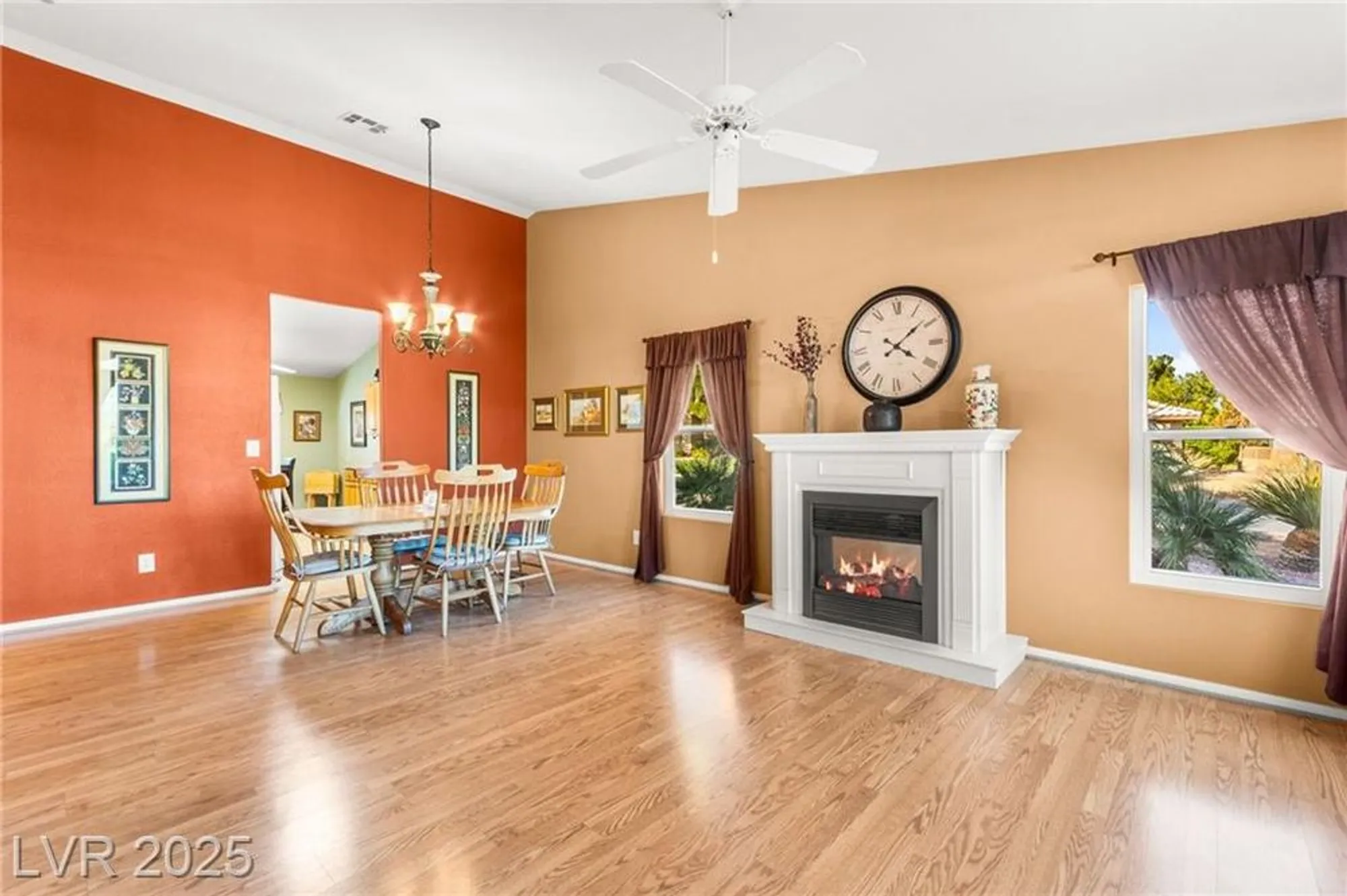 Property Slideshow image 15 of 65 | 5245 woodlawn ln, Las Vegas, NV, 89130