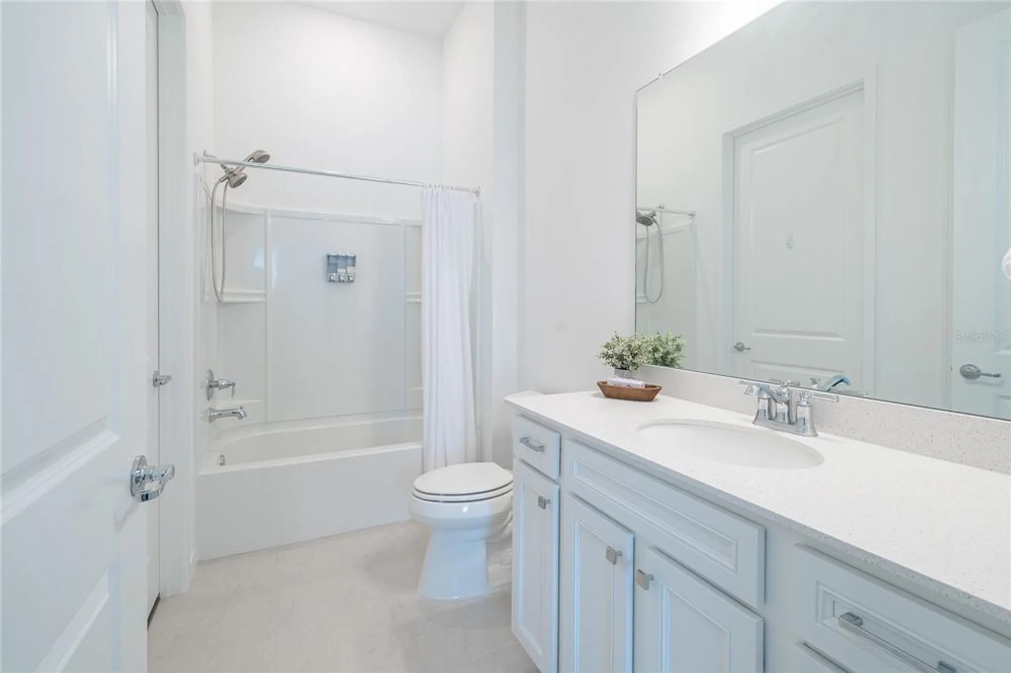 Property Slideshow image 13 of 68 | 18629 coastal shore ter, Land O Lakes, FL, 34638