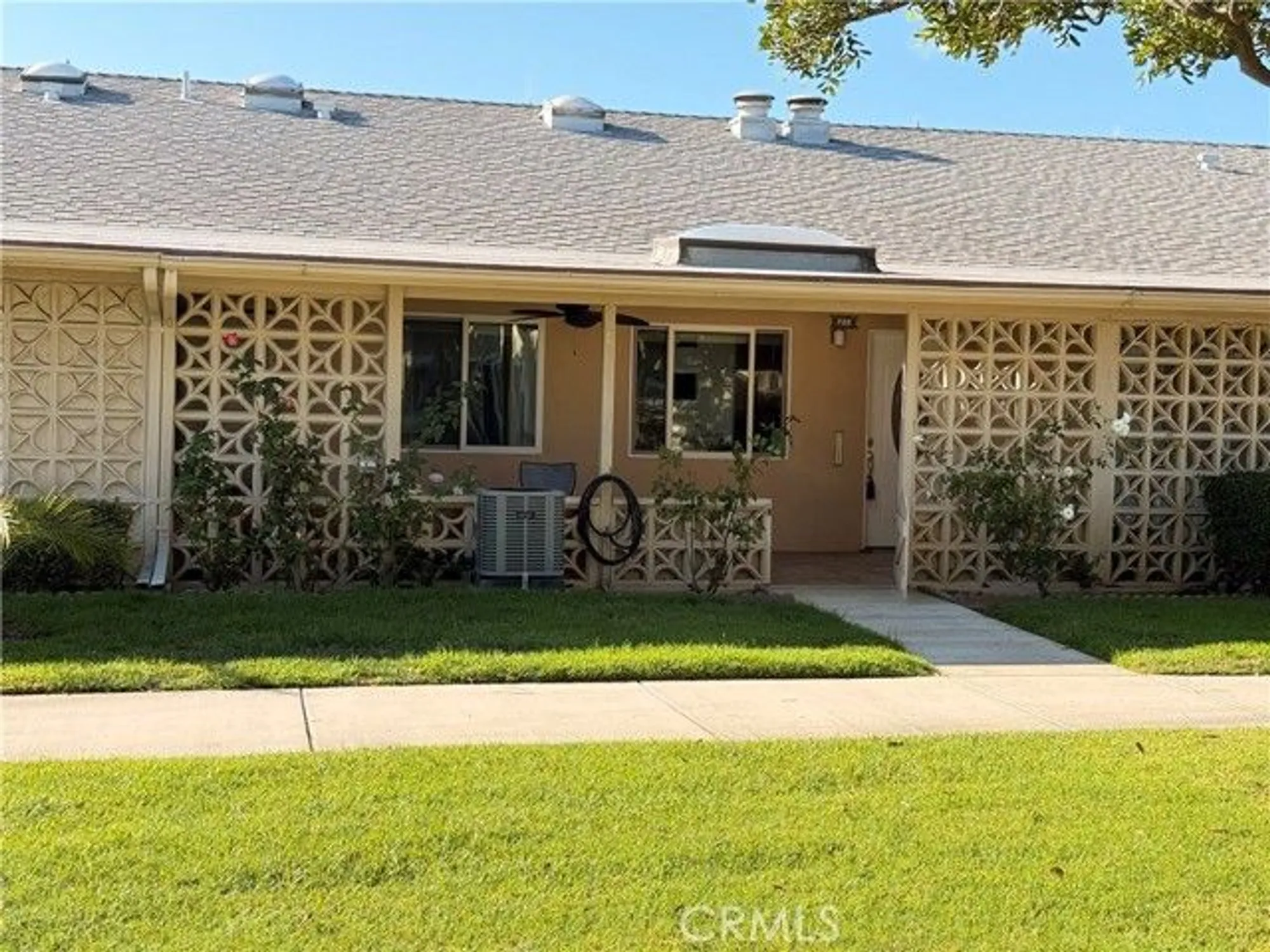 Property Slideshow image 2 of 22 | 13601 medinac ln unit 72e, Seal Beach, CA, 90740