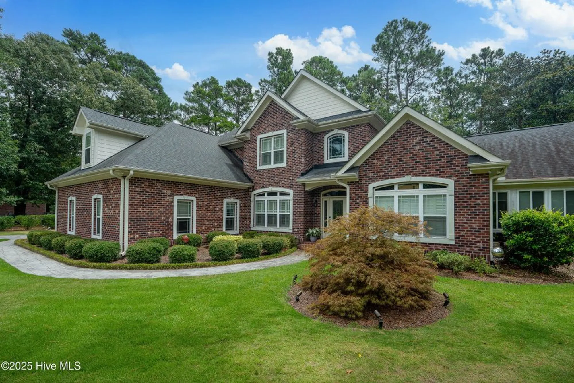 Property Slideshow image 4 of 62 | 704 squire ln, Wilmington, NC, 28411
