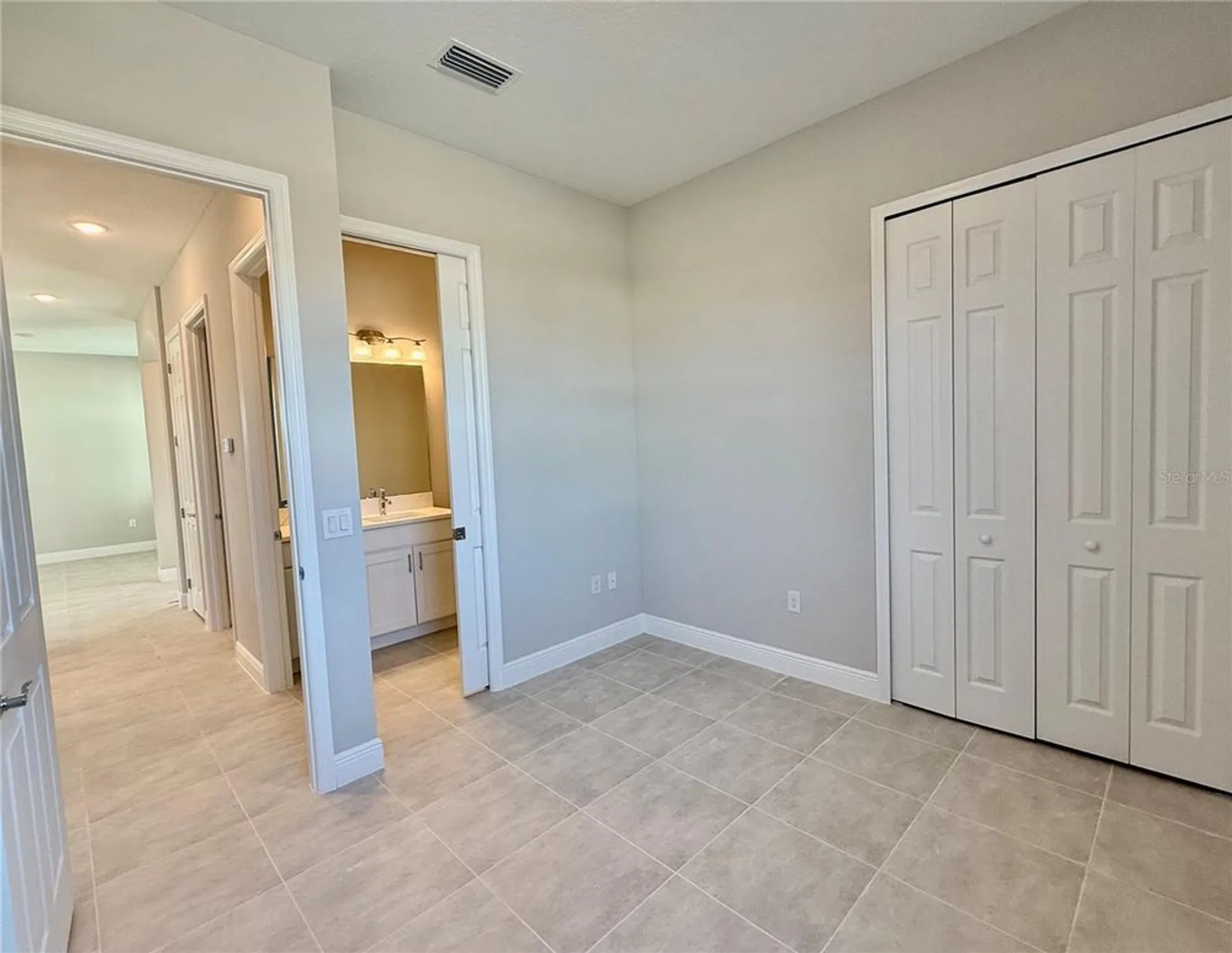 Property Slideshow image 23 of 52 | 8592 hempstead way, Mount Dora, FL, 32757