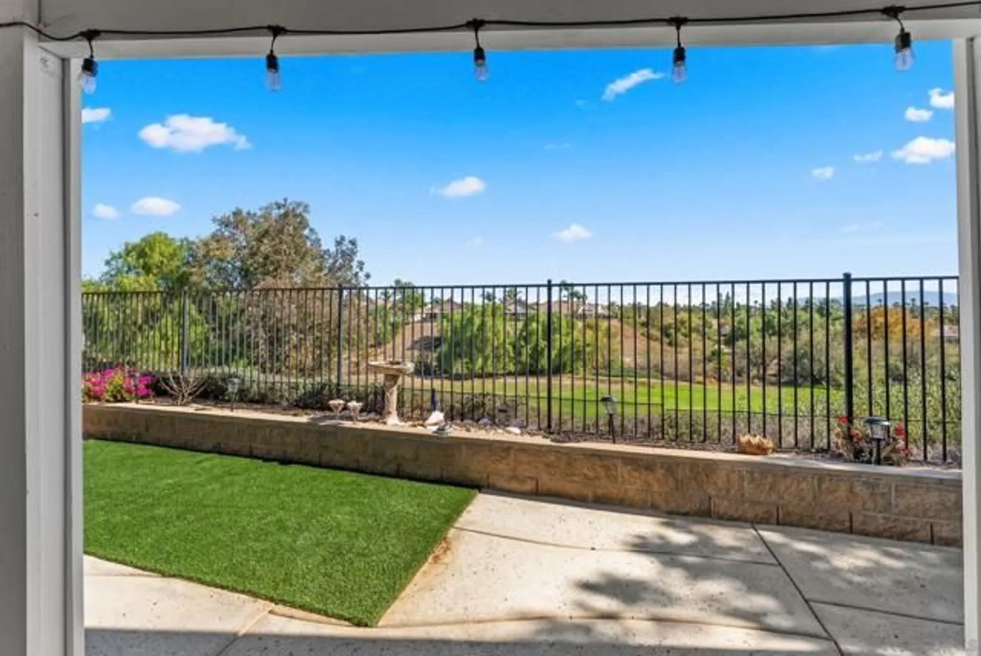 Property Slideshow image 27 of 49 | 40222 colony dr, Murrieta, CA, 92562