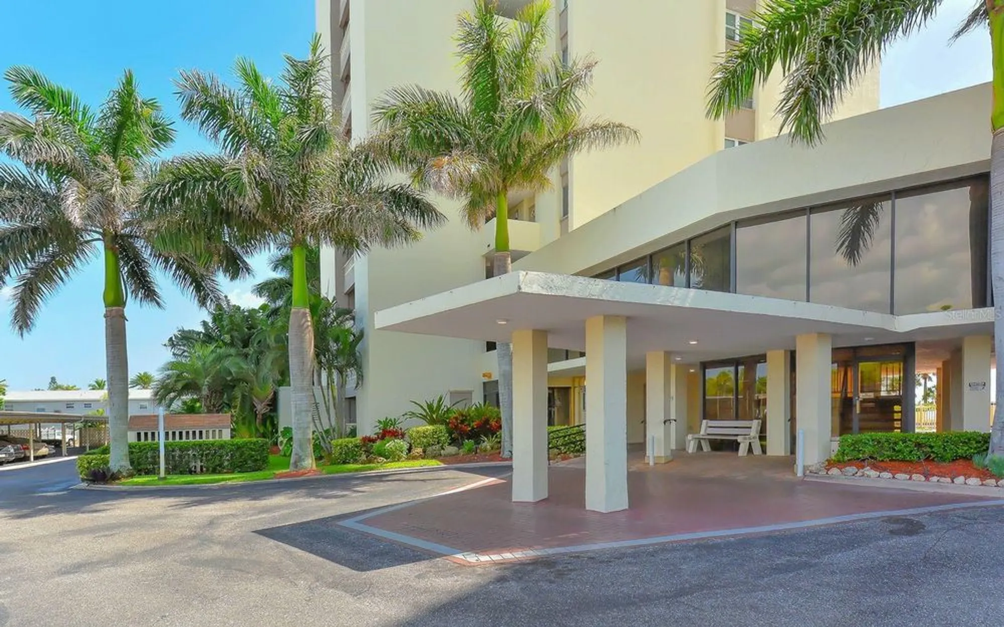 Property Slideshow image 39 of 65 | 119 whispering sands cir # v36, Sarasota, FL, 34242