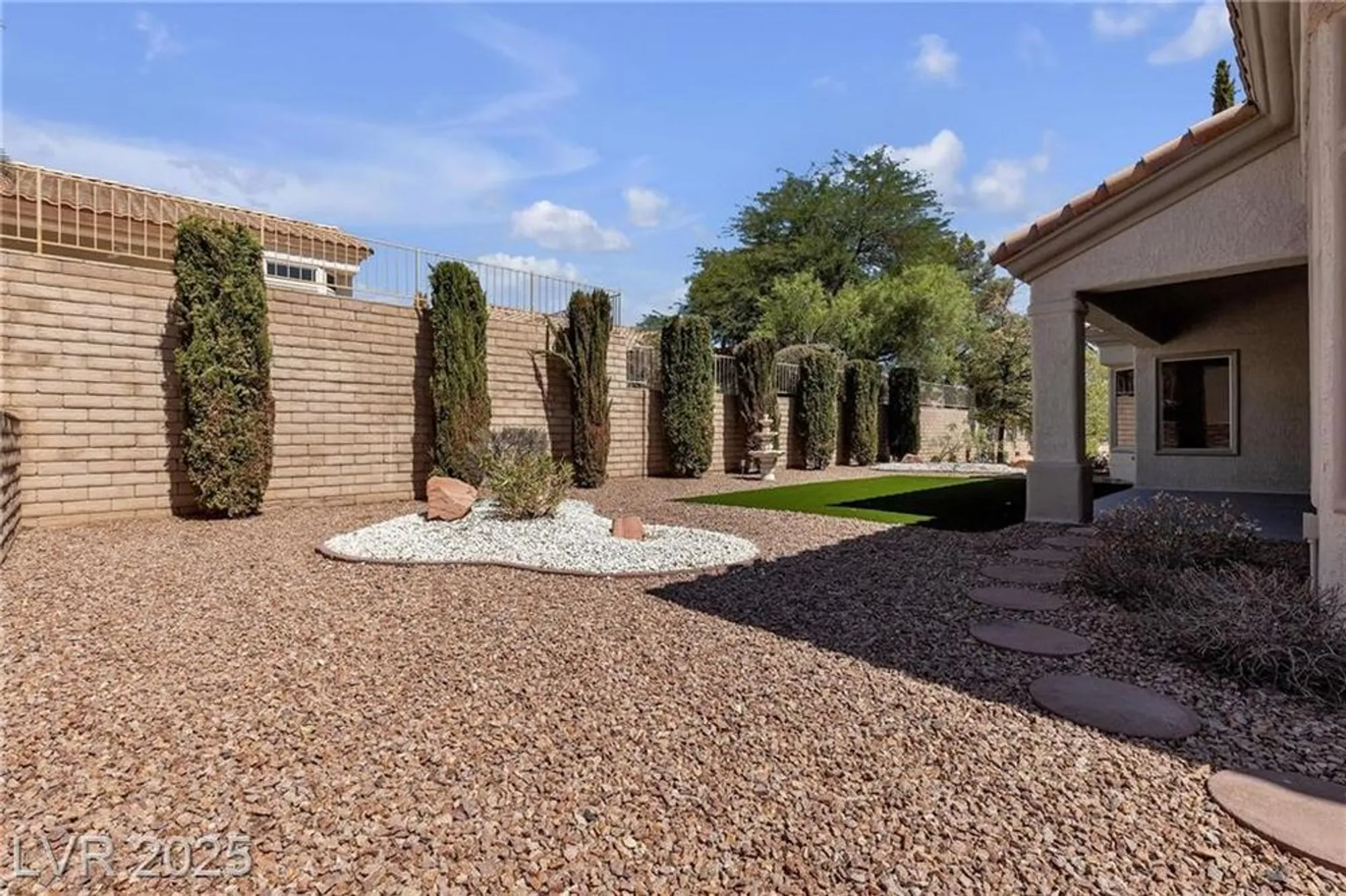 Property Slideshow image 28 of 51 | 10636 argents hill dr, Las Vegas, NV, 89134