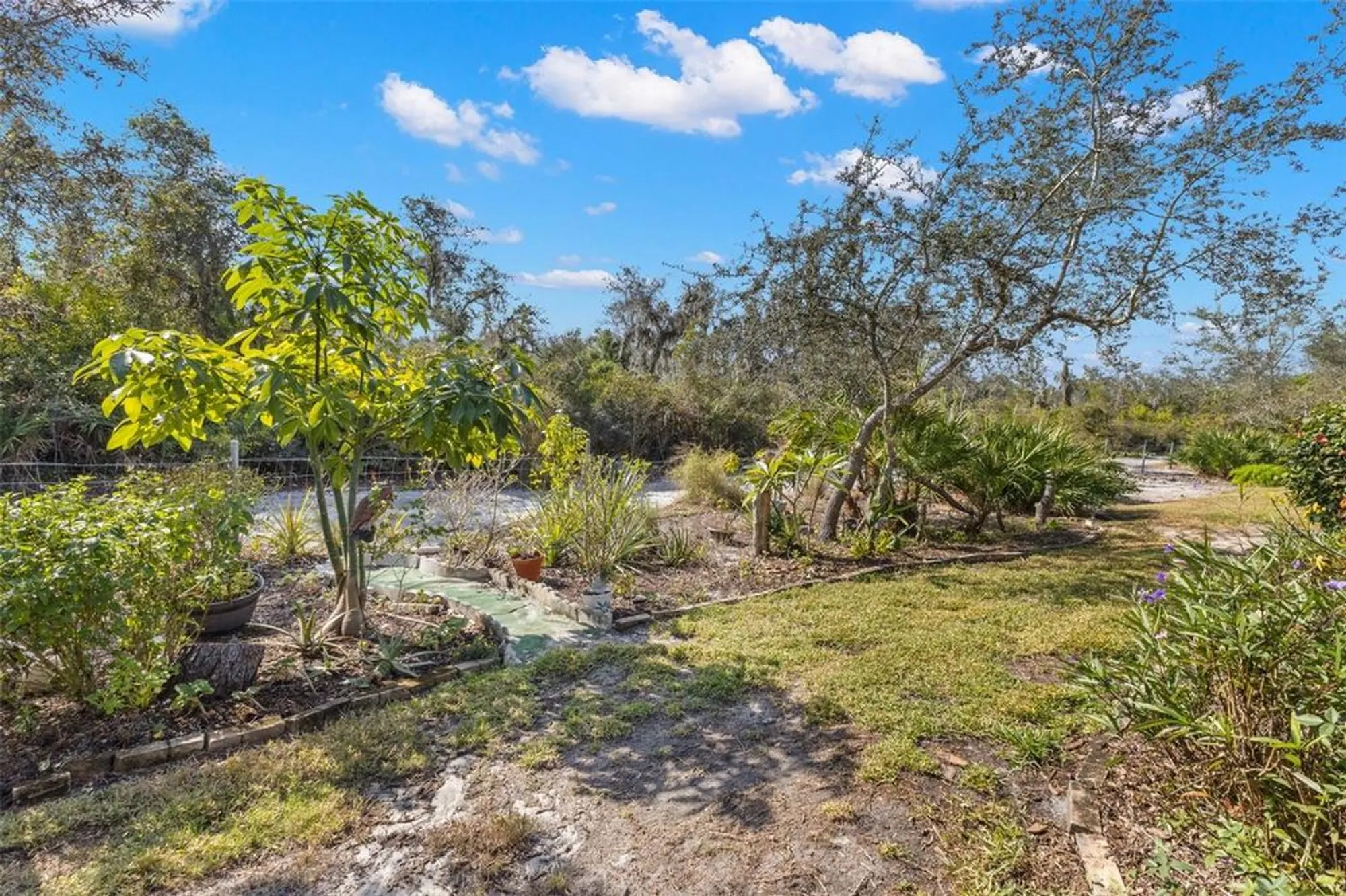 Property Slideshow image 25 of 66 | 2346 oakley green dr, Sun City Center, FL, 33573