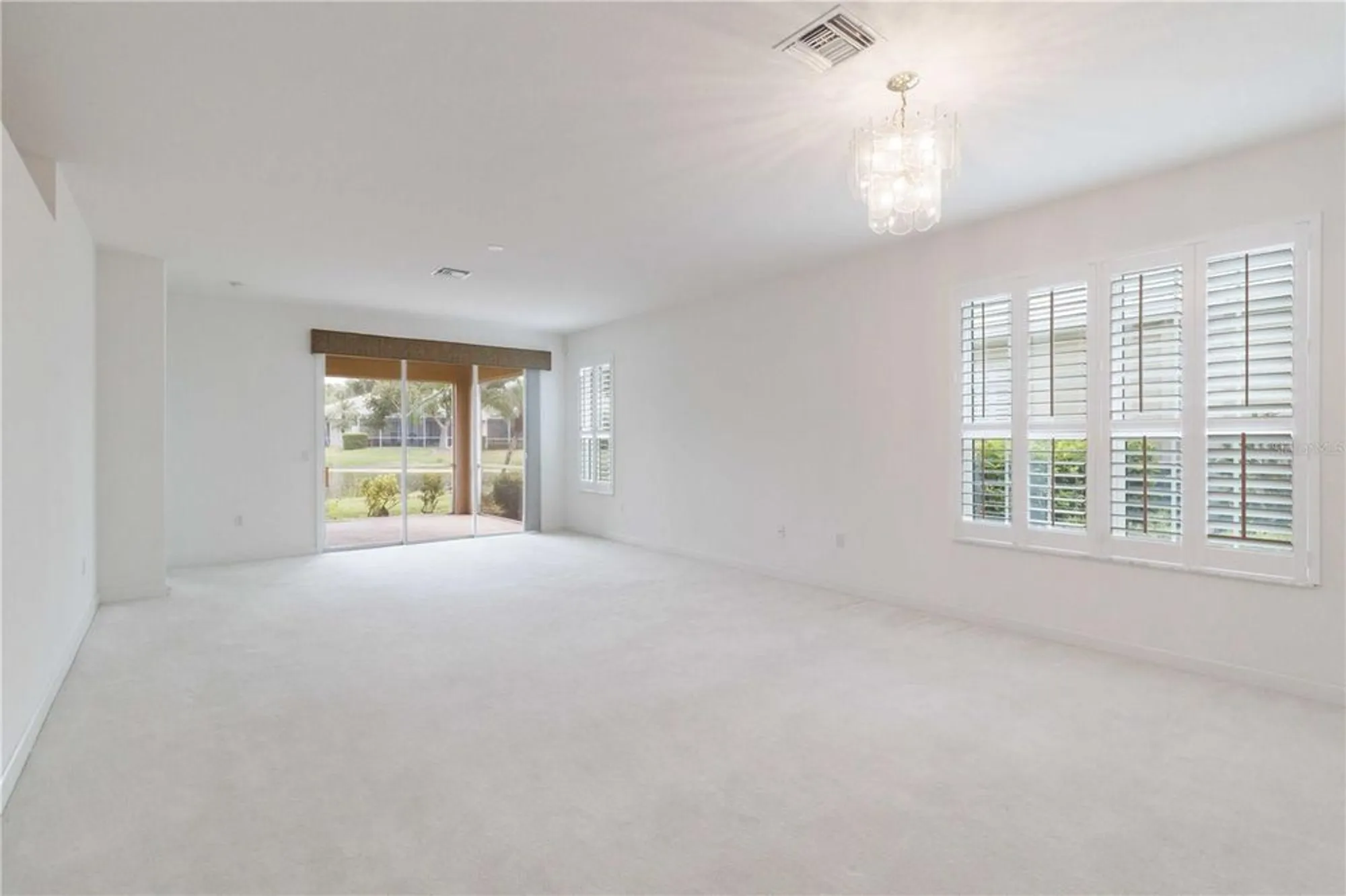 Property Slideshow image 3 of 51 | 4939 lakescene pl, Sarasota, FL, 34243